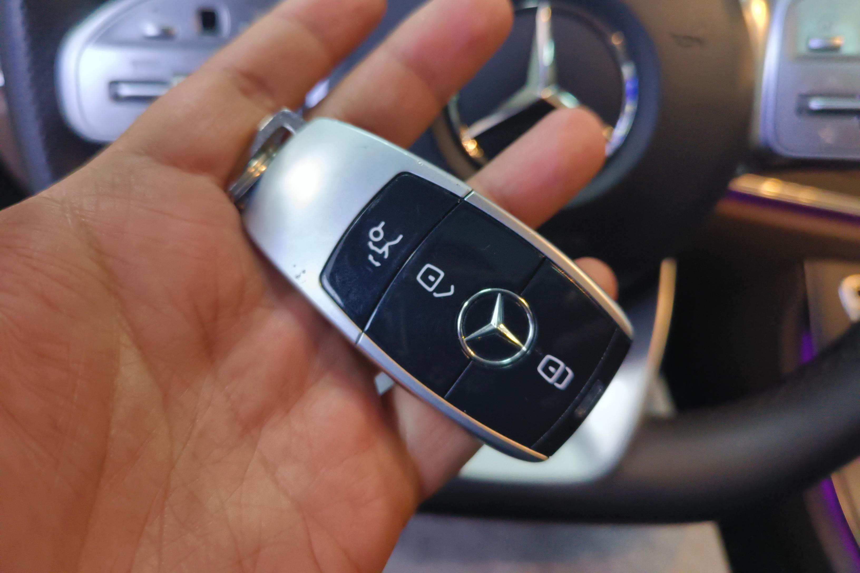 奔驰E级 E300L 2019款 2.0T 自动 汽油 运动时尚型改款 (国Ⅵ) 