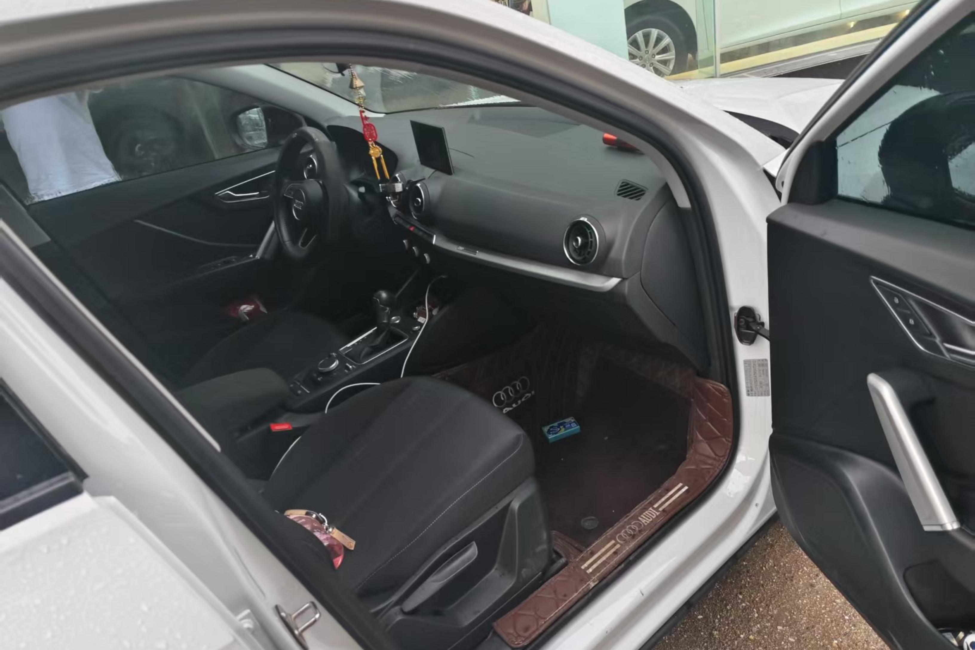 奥迪Q2L 35TFSI 2021款 1.4T 自动 进取动感型 (国Ⅵ) 