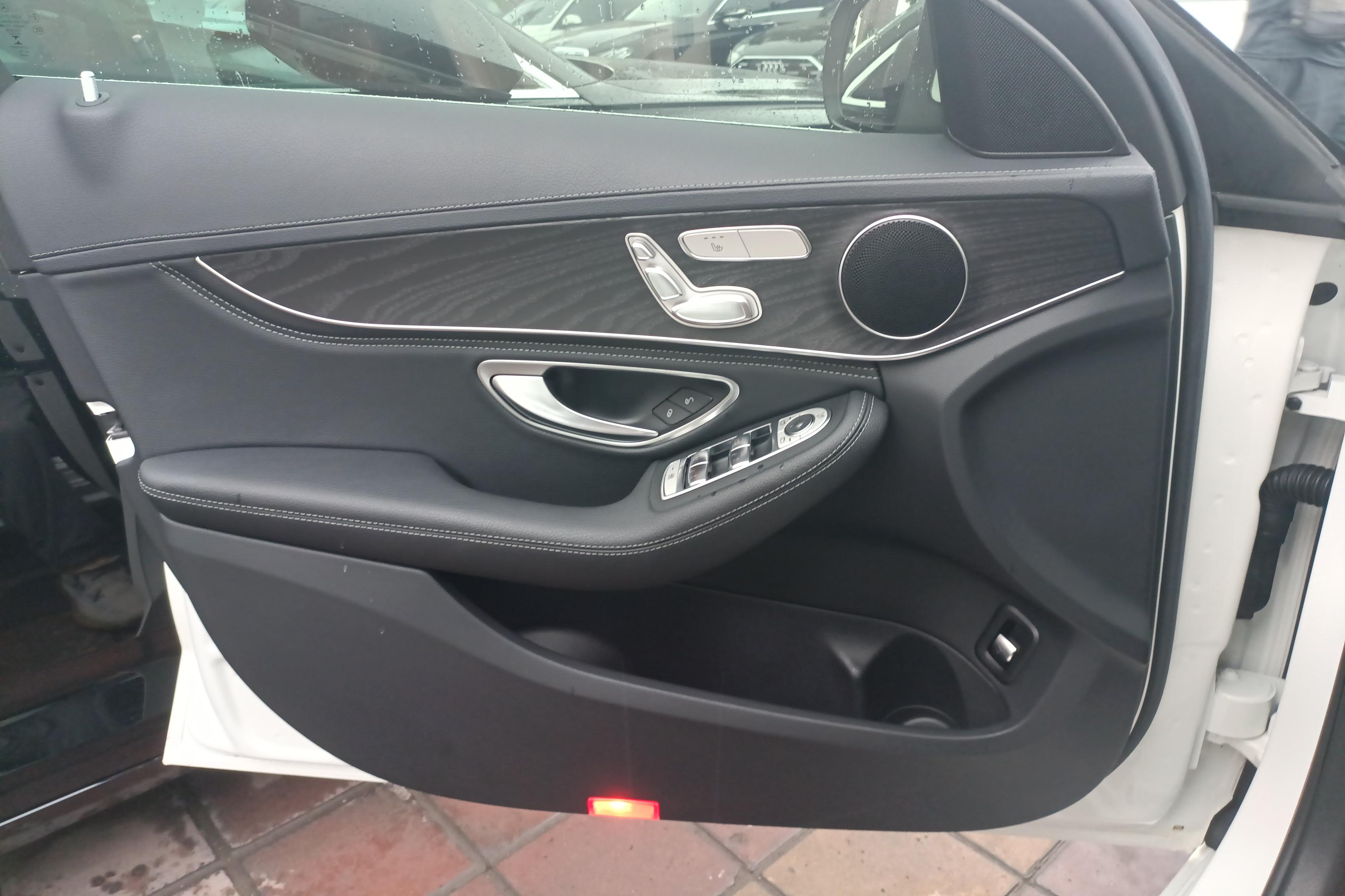 奔驰C级 C260L 2019款 1.5T 自动 运动版改款 (国Ⅵ) 