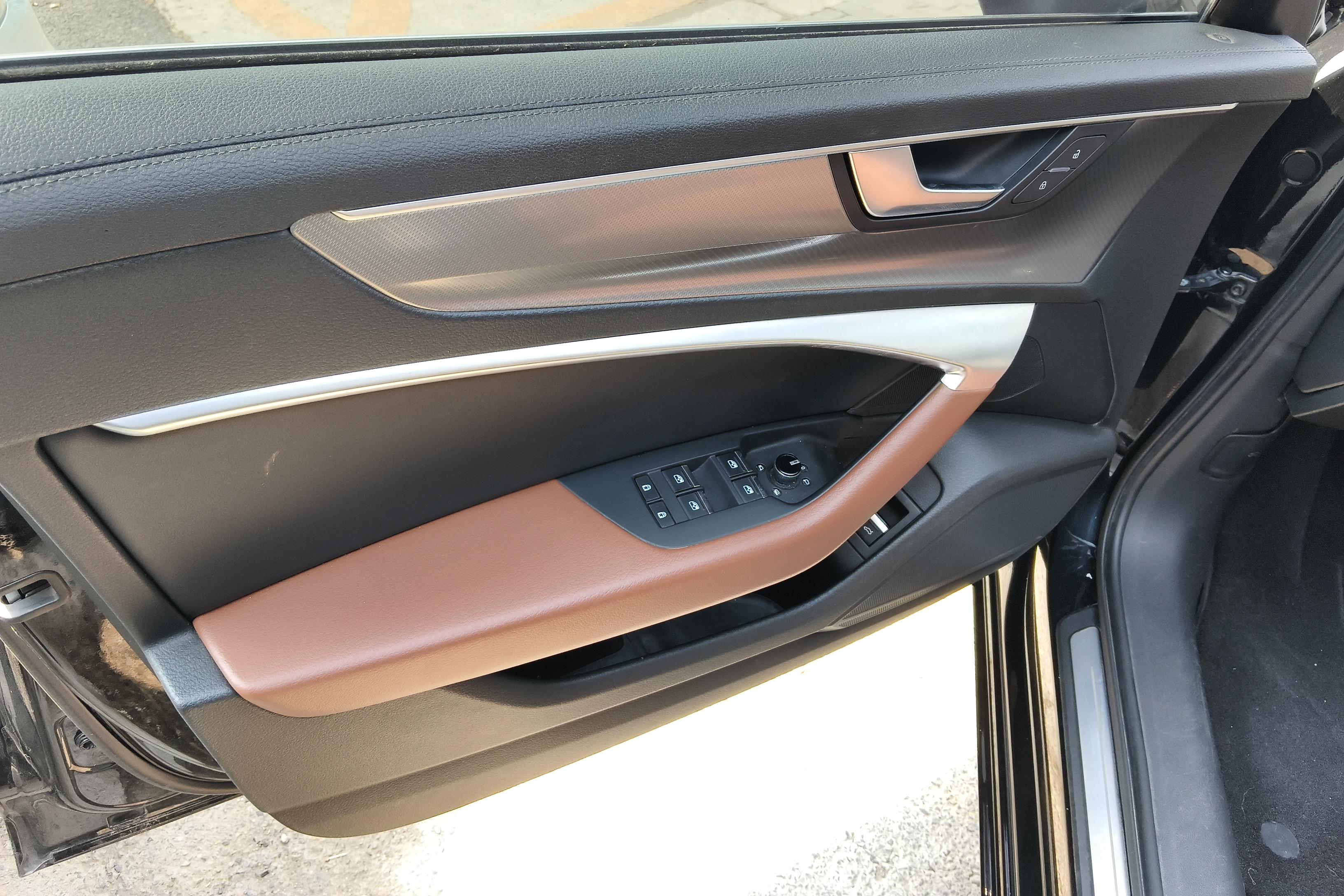 奥迪A6L 45TFSI 2022款 2.0T 自动 臻选致雅型 (国Ⅵ) 