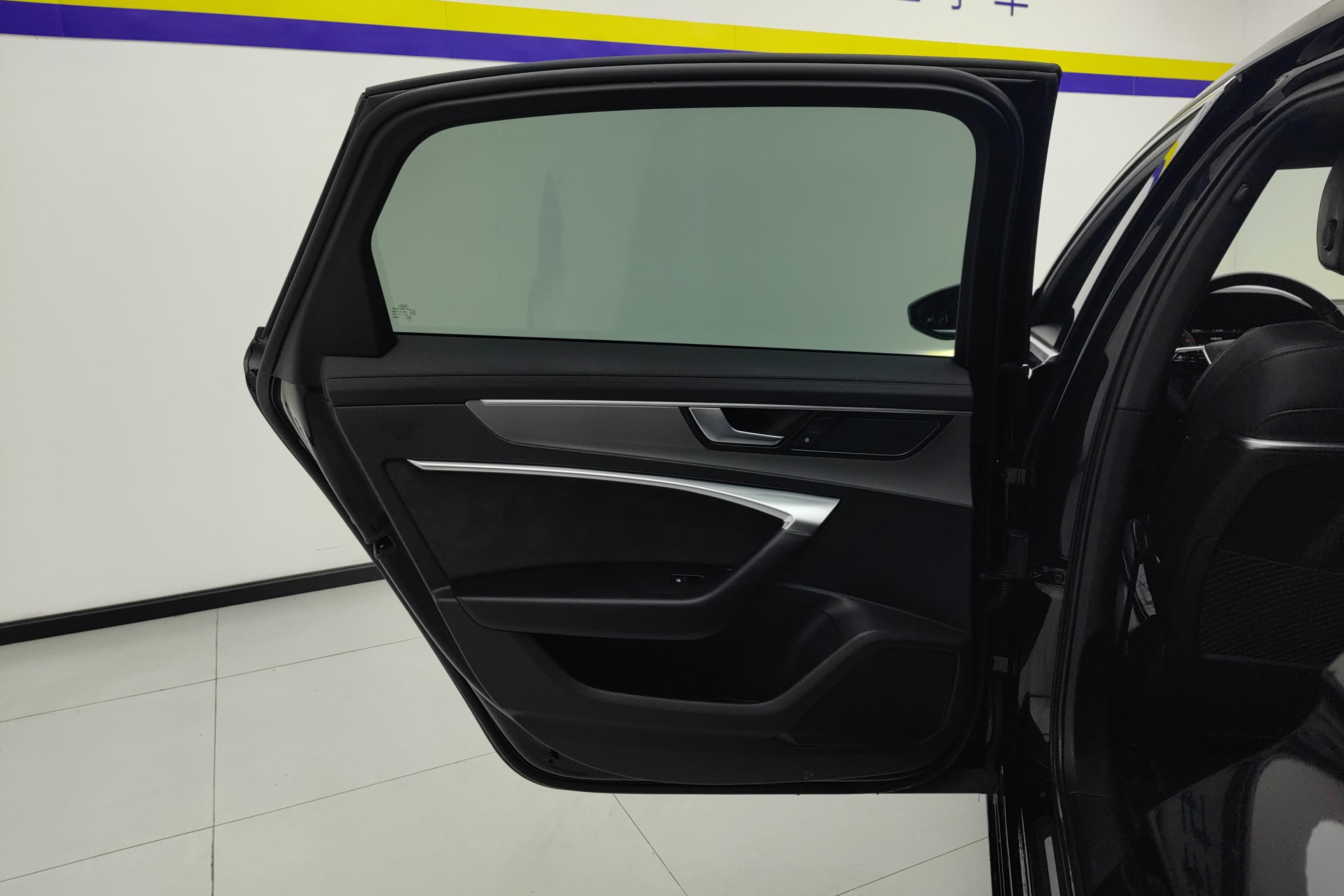 奥迪A6L 40TFSI 2019款 2.0T 自动 豪华动感型 (国Ⅵ) 