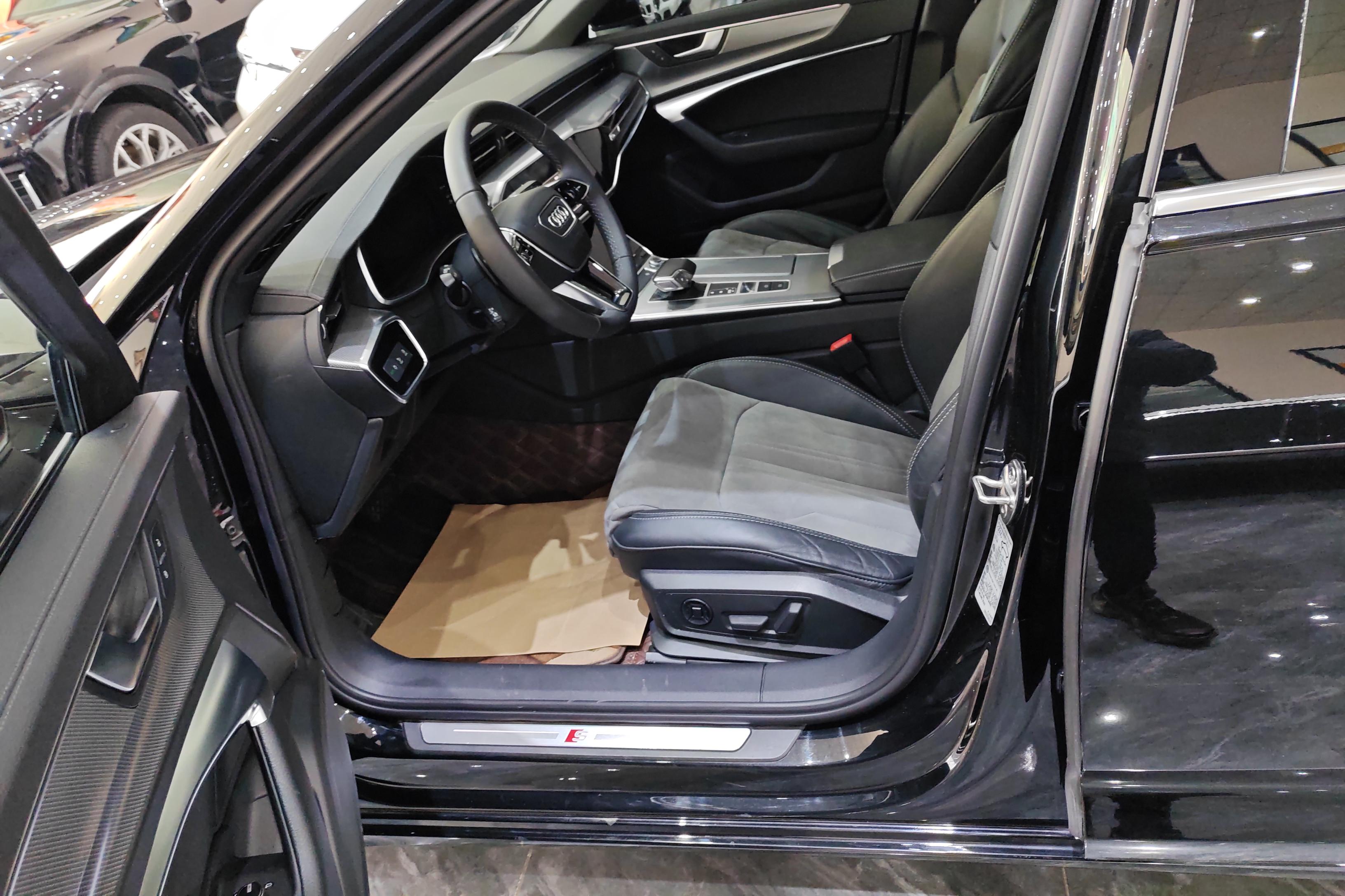 奥迪A6L 45TFSI 2020款 2.0T 自动 臻选动感型 (国Ⅵ) 