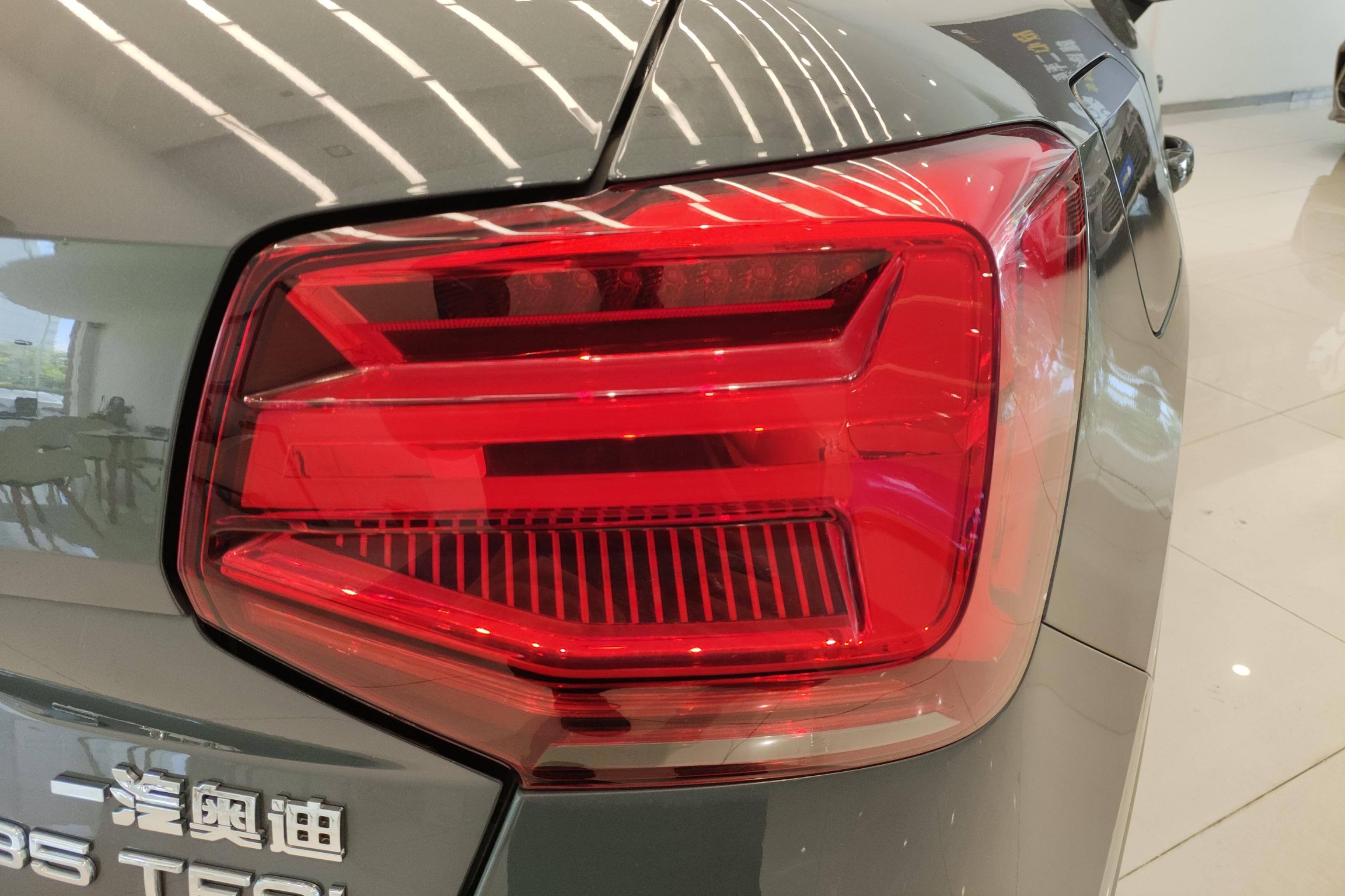 奥迪Q2L 35TFSI 2020款 1.4T 自动 时尚动感型 (国Ⅵ) 