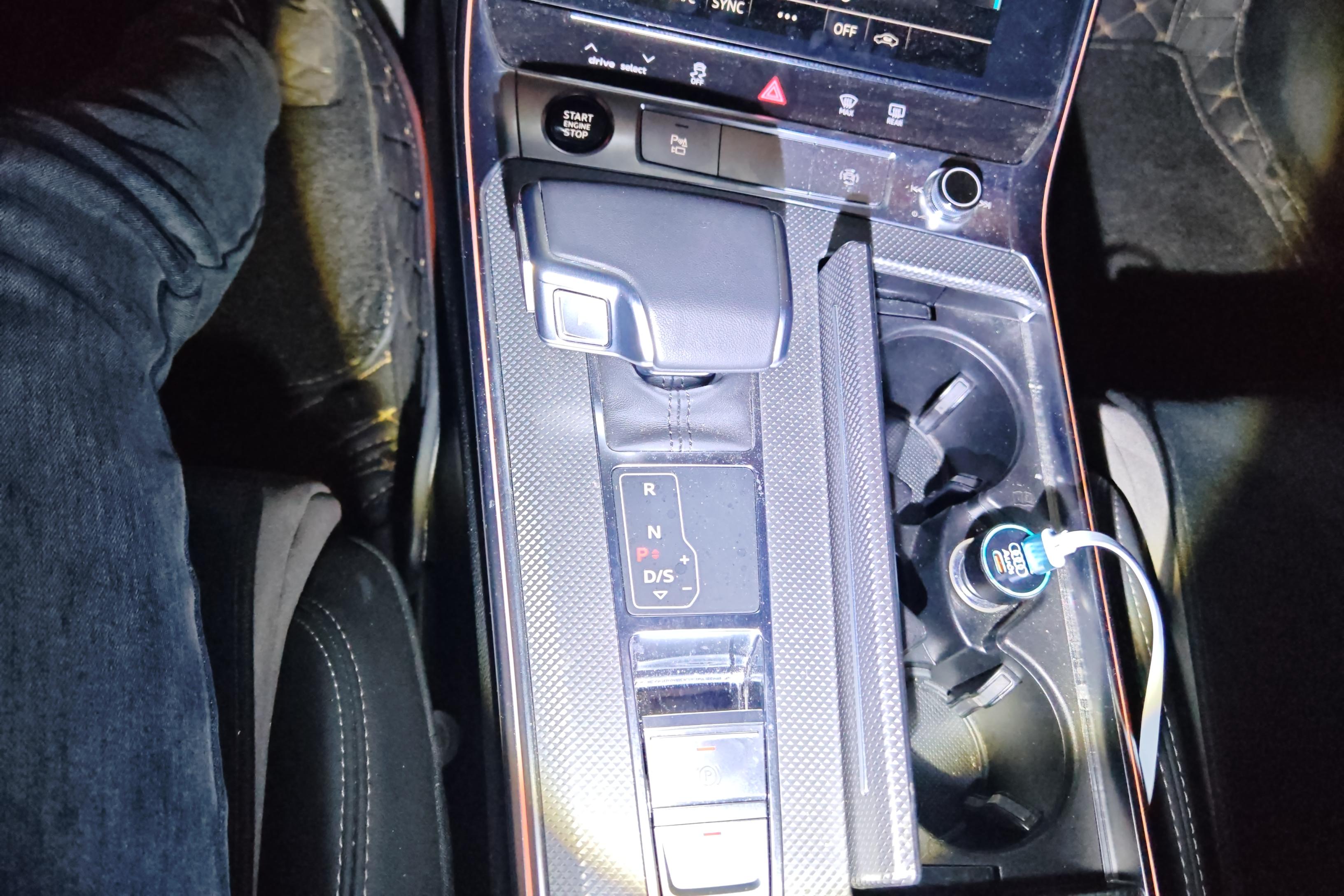 奥迪A6L 40TFSI 2023款 2.0T 自动 豪华致雅型 (国Ⅵ) 
