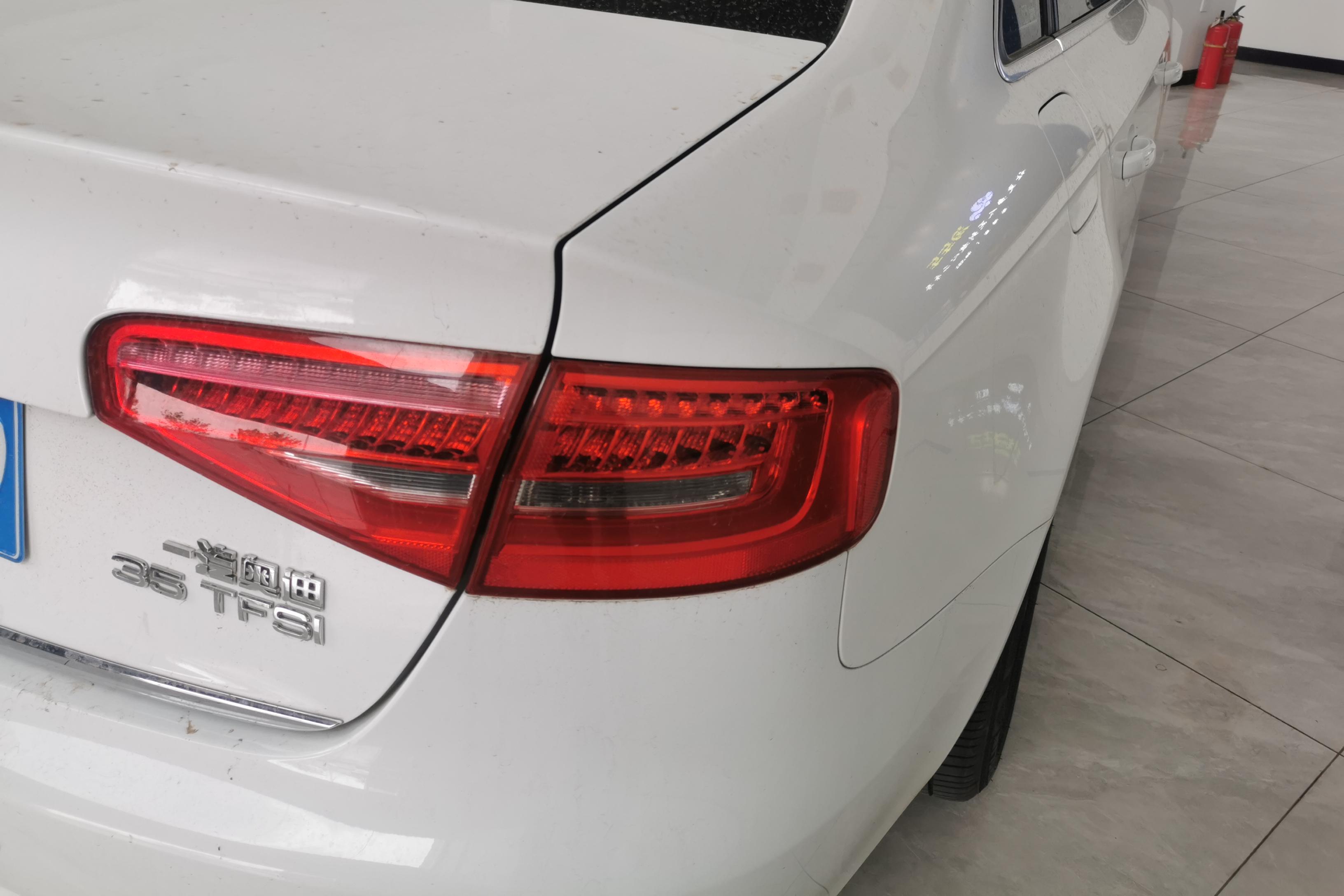 奥迪A4L 2013款 2.0T 自动 舒适型 (国Ⅳ) 