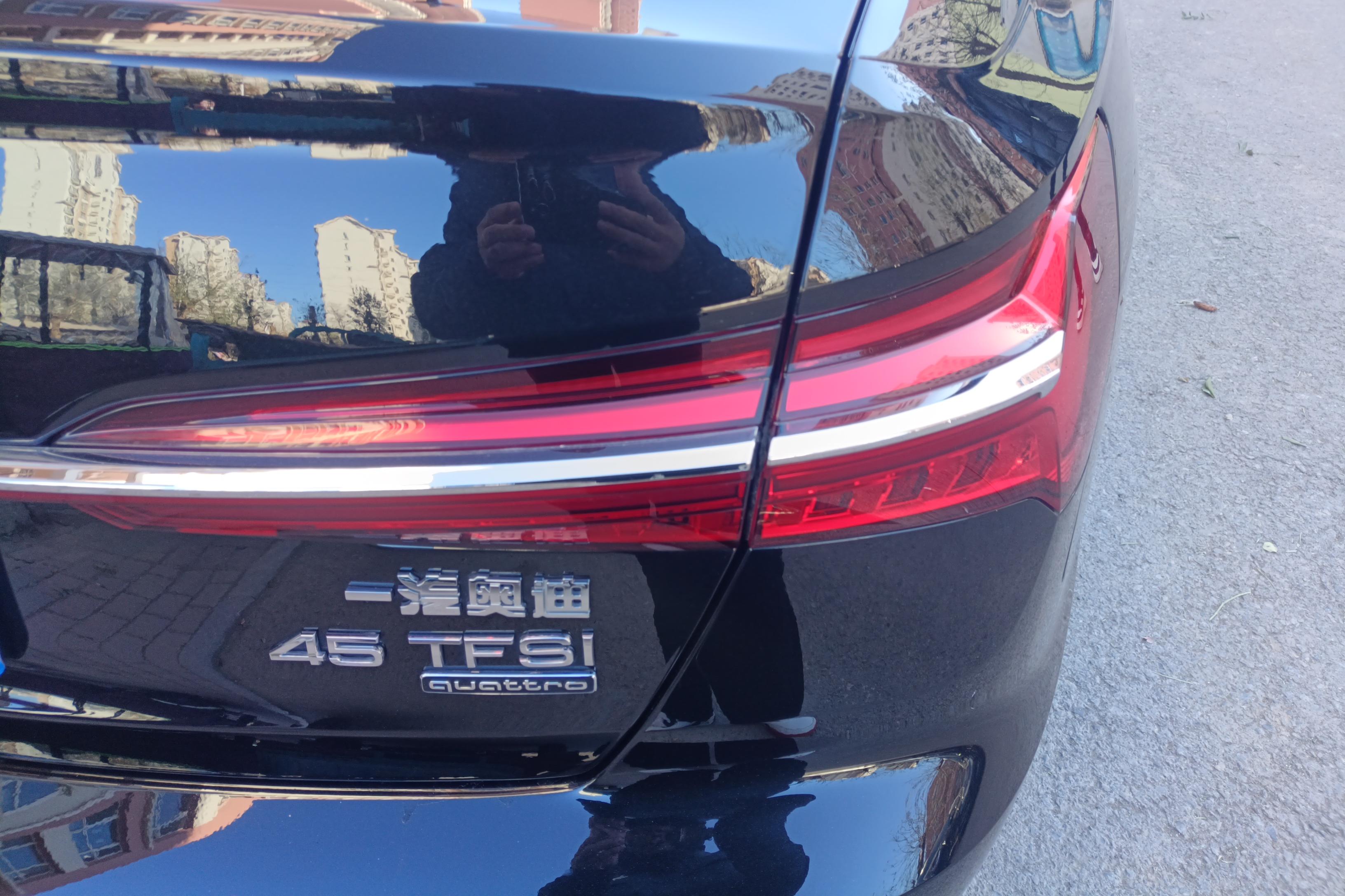 奥迪A6L 45TFSI 2021款 2.0T 自动 臻选动感型 (国Ⅵ) 