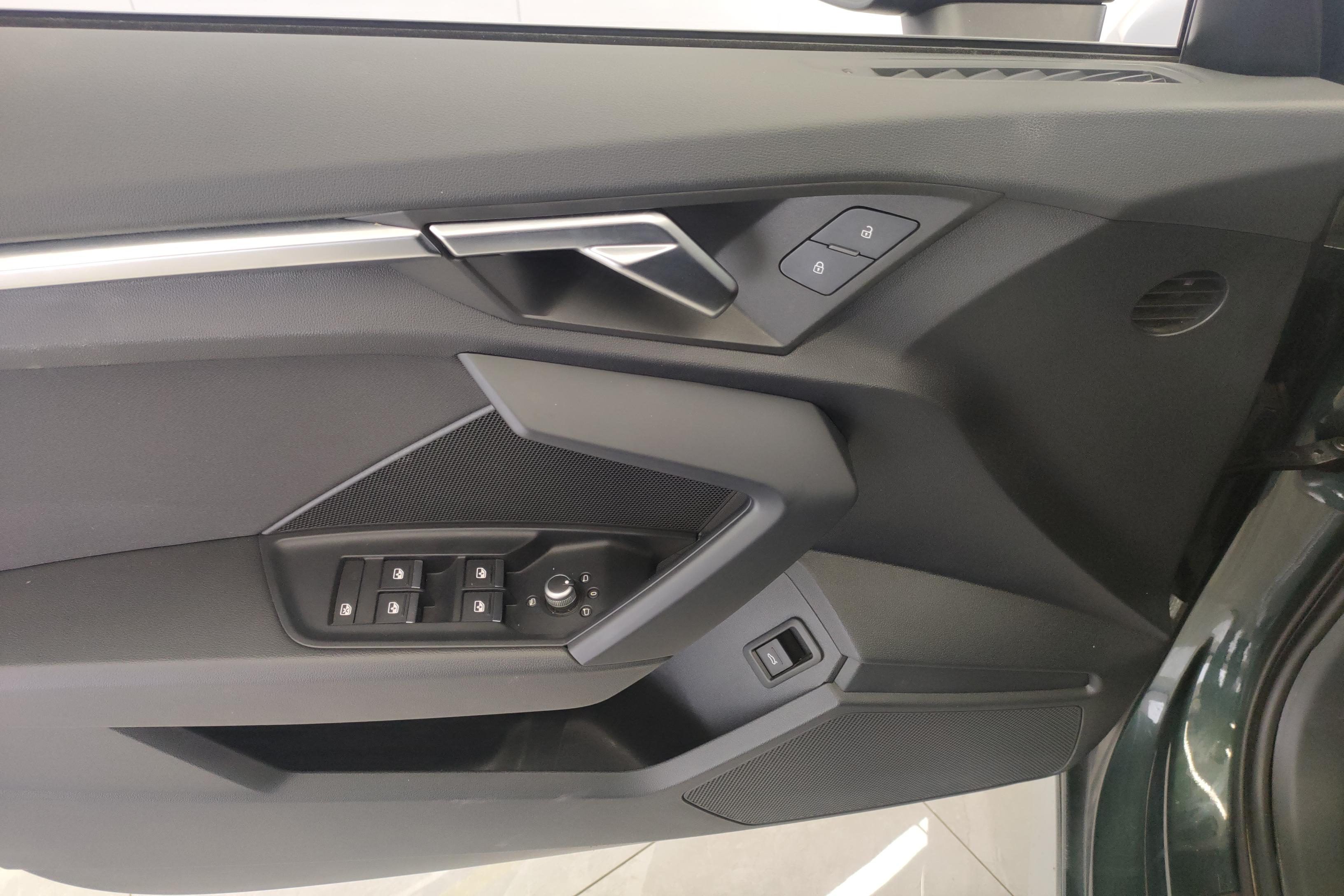 奥迪A3 L35TFSI 2022款 1.4T 自动 Limousine进取运动型 (国Ⅵ) 