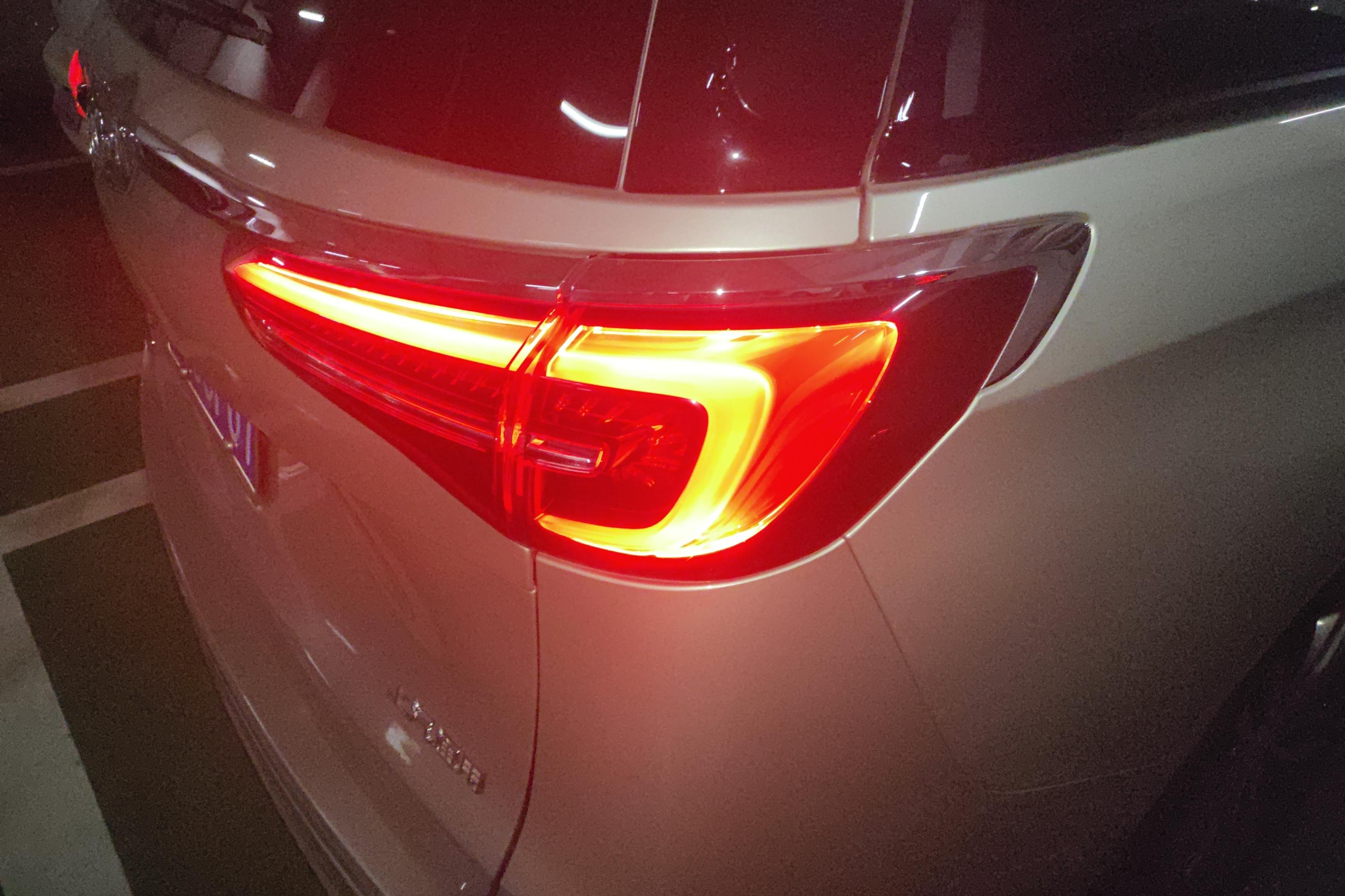别克GL8 2020款 2.0T 自动 7座 653T尊享型 (国Ⅵ) 