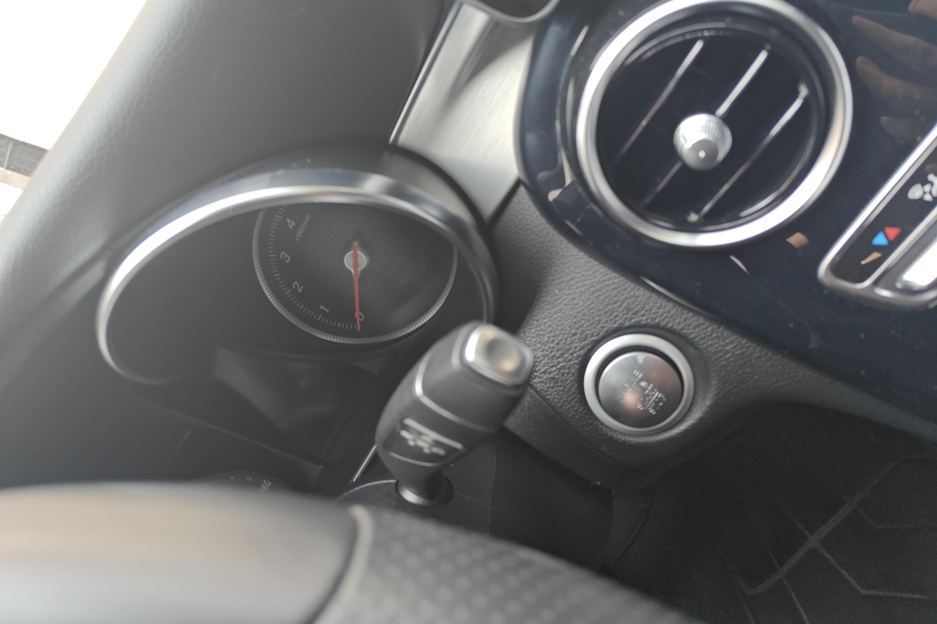 奔驰C级 C200 2018款 2.0T 自动 运动版 (国Ⅴ) 