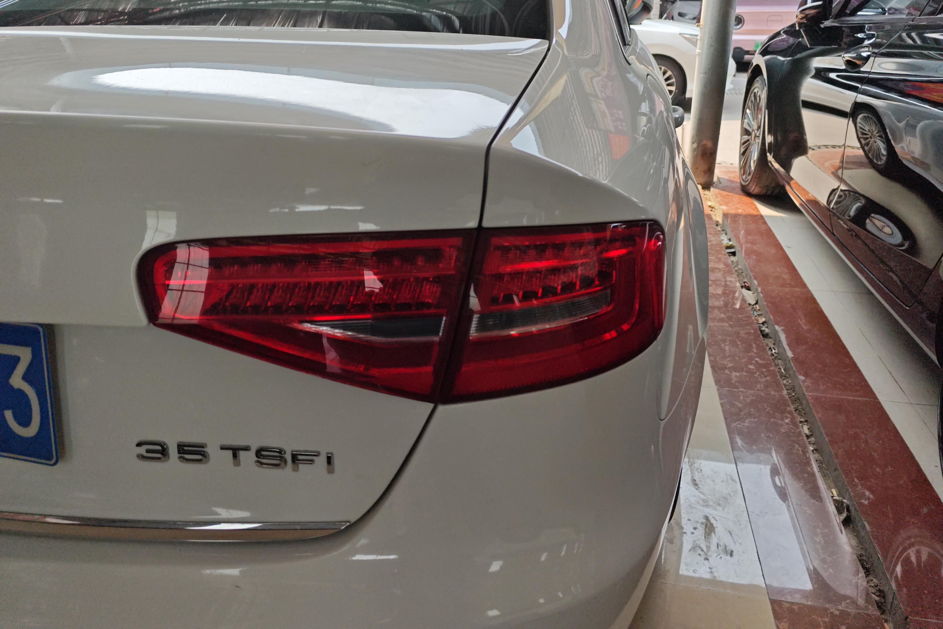奥迪A4L 2015款 2.0T 自动 技术型 (国Ⅳ) 
