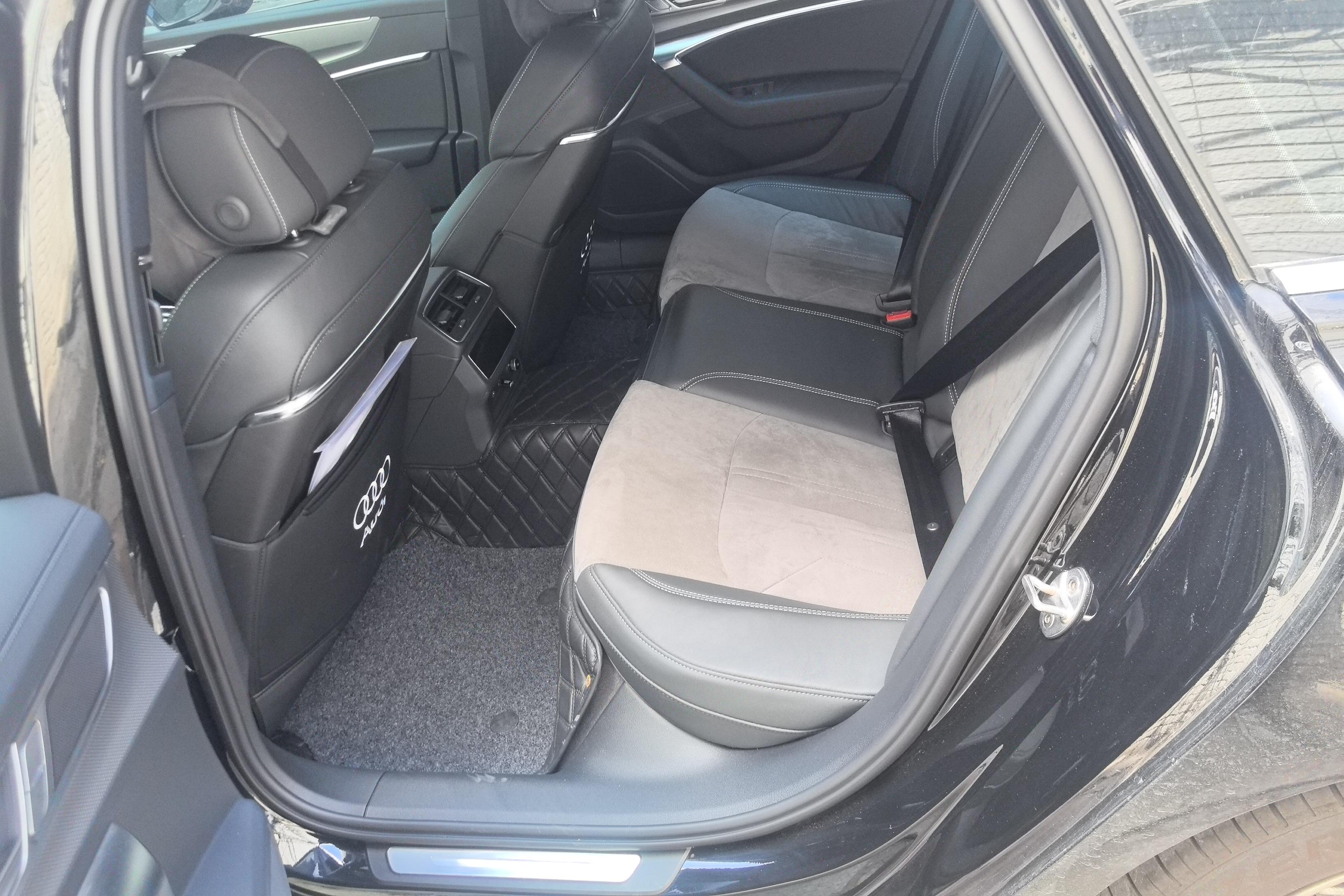 奥迪A6L 45TFSI 2023款 2.0T 自动 臻选动感型 (国Ⅵ) 