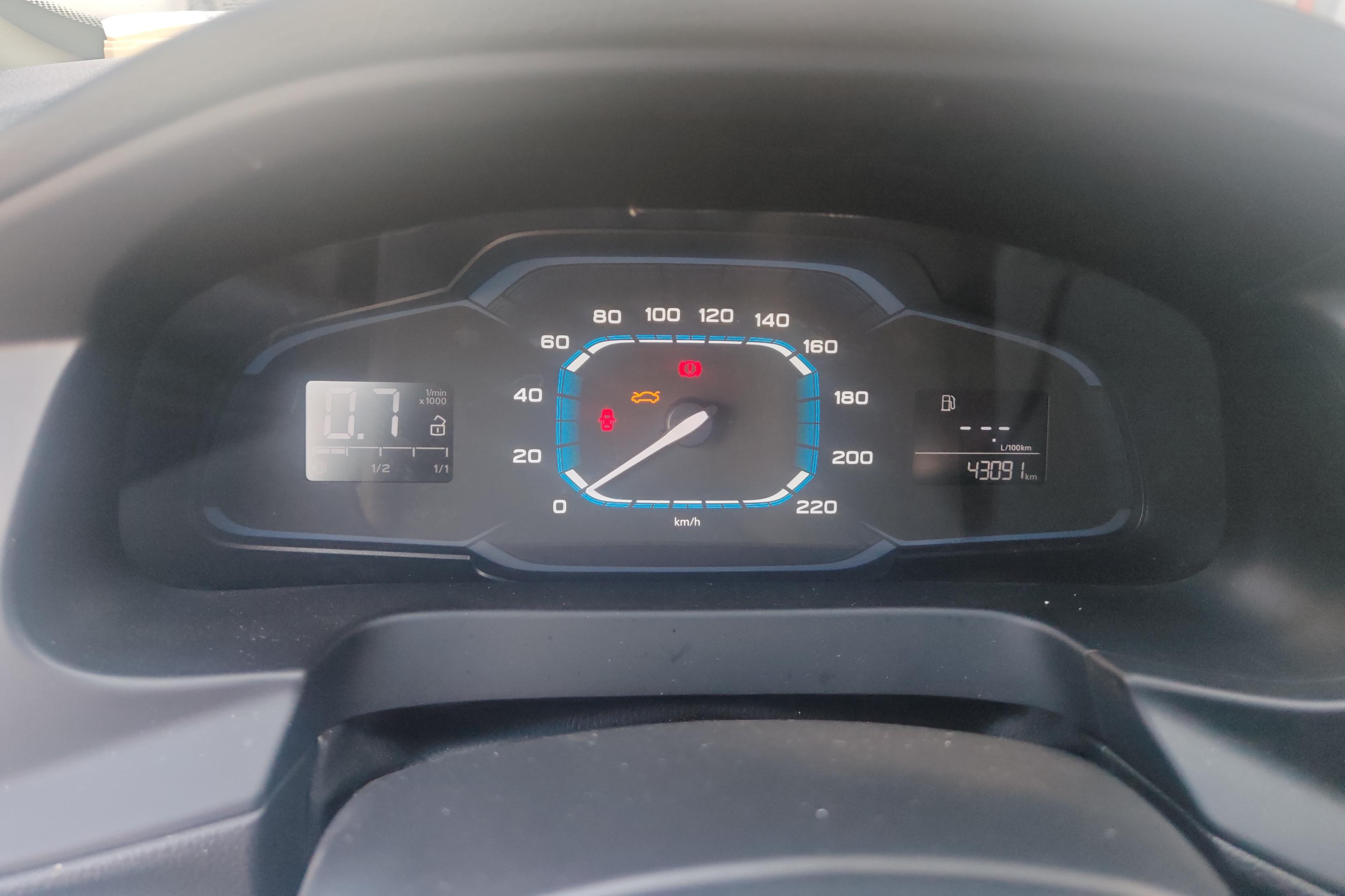 荣威360 2015款 1.5L 手动 豪华版 (国Ⅴ) 