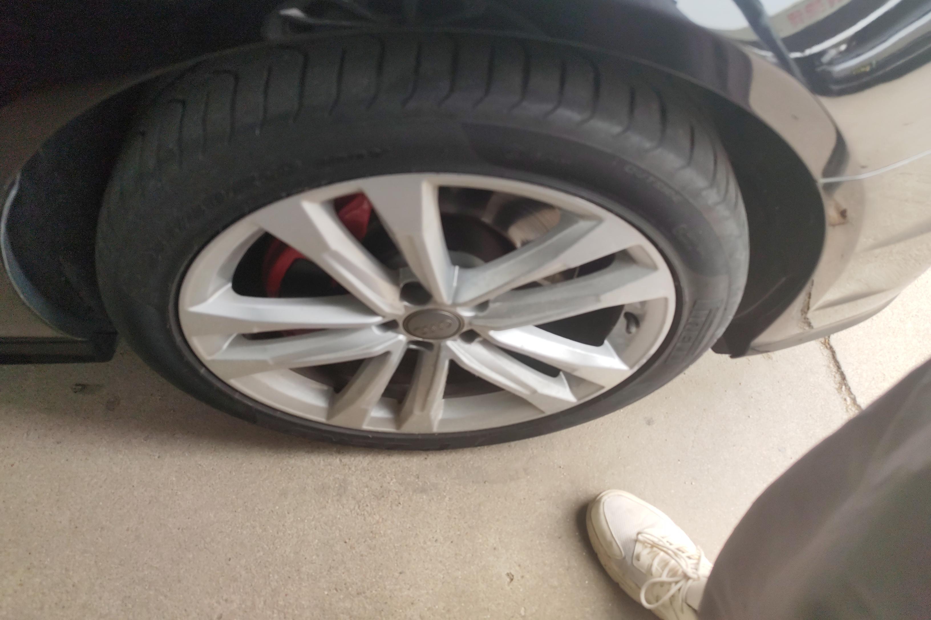奥迪A6L 45TFSI 2018款 3.0T 自动 运动型30周年纪念版 (国Ⅴ) 