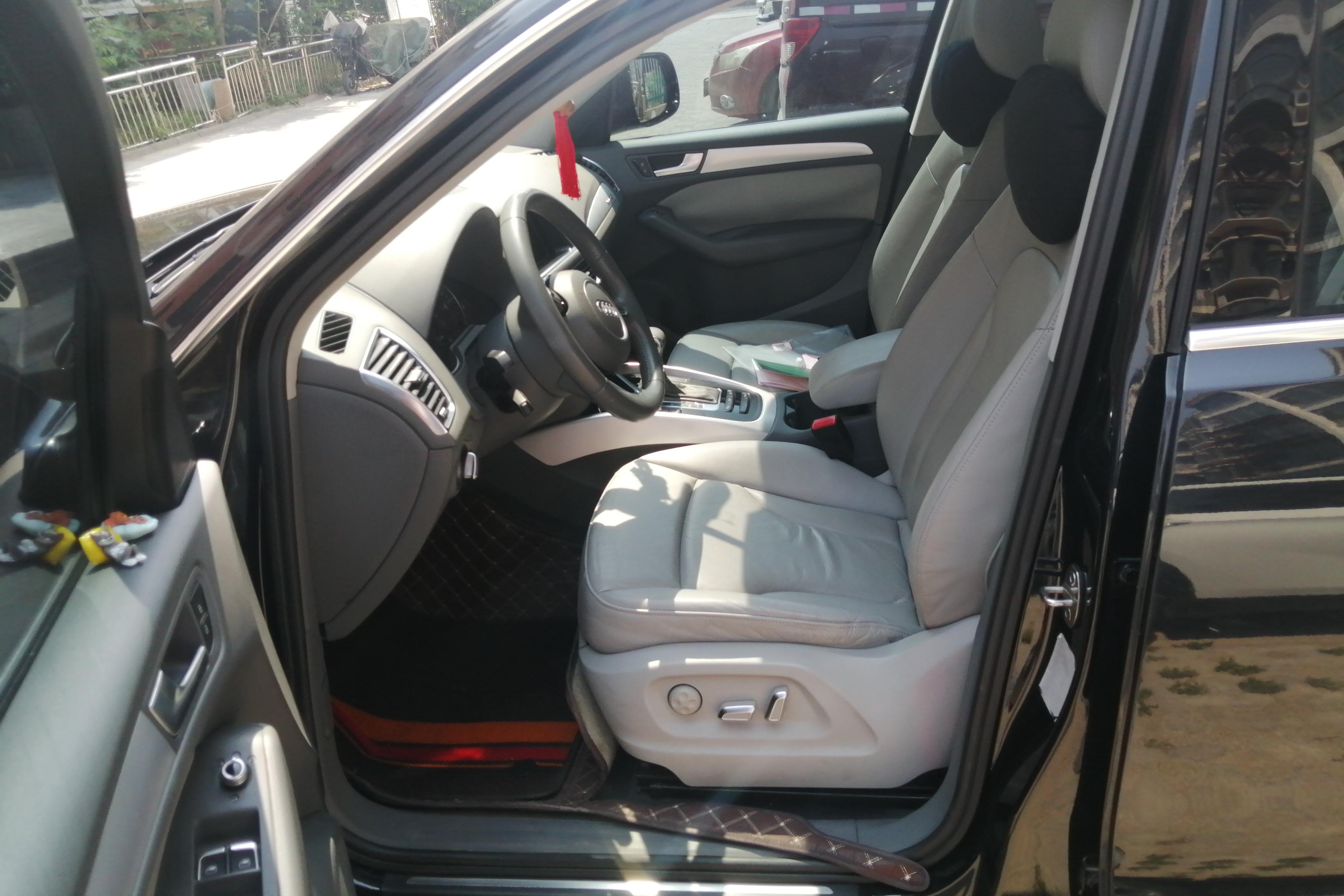 奥迪Q5 2013款 2.0T 自动 四驱 汽油 技术型 (国Ⅳ) 