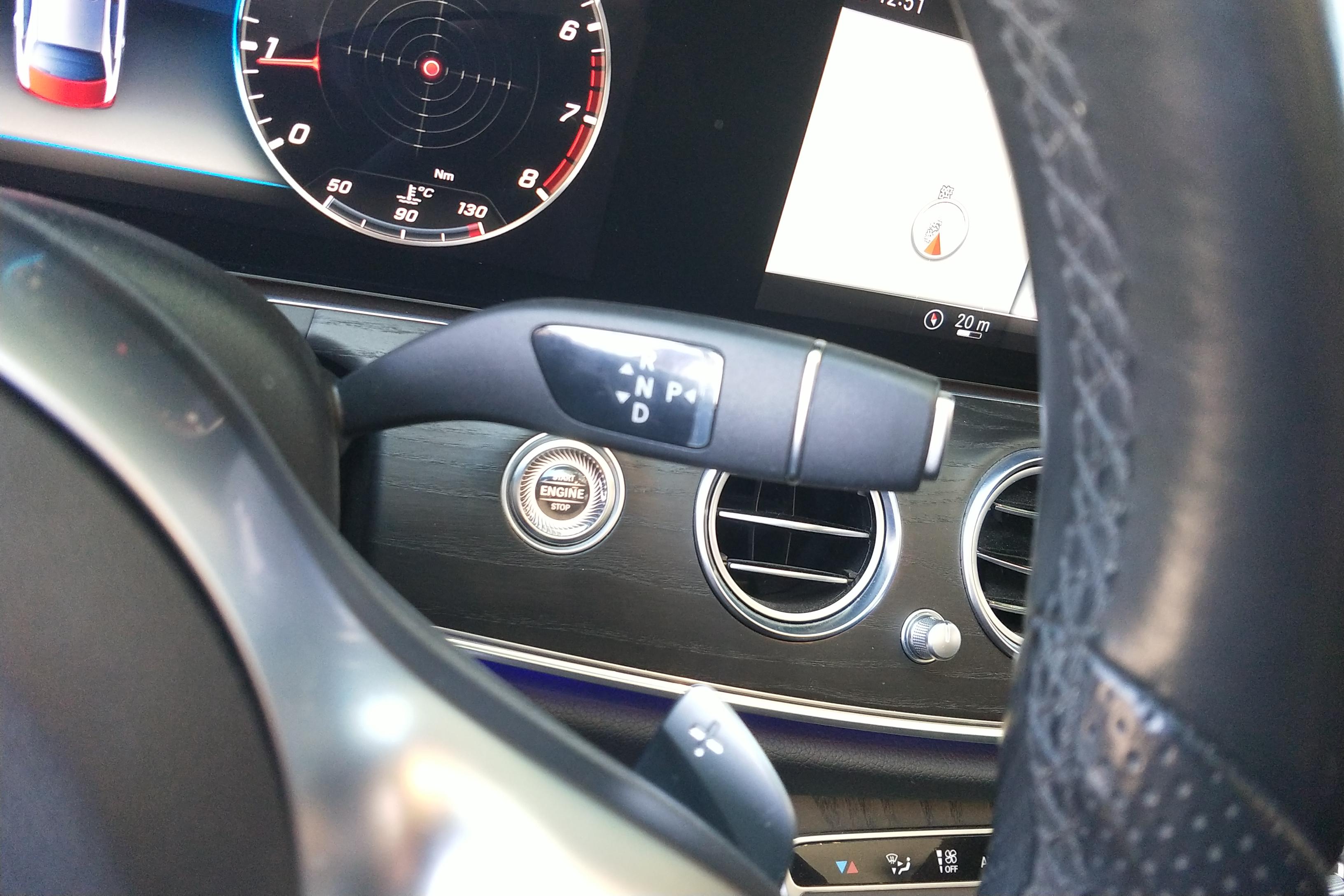 奔驰E级 E300L 2020款 2.0T 自动 汽油 运动豪华型 (国Ⅵ) 