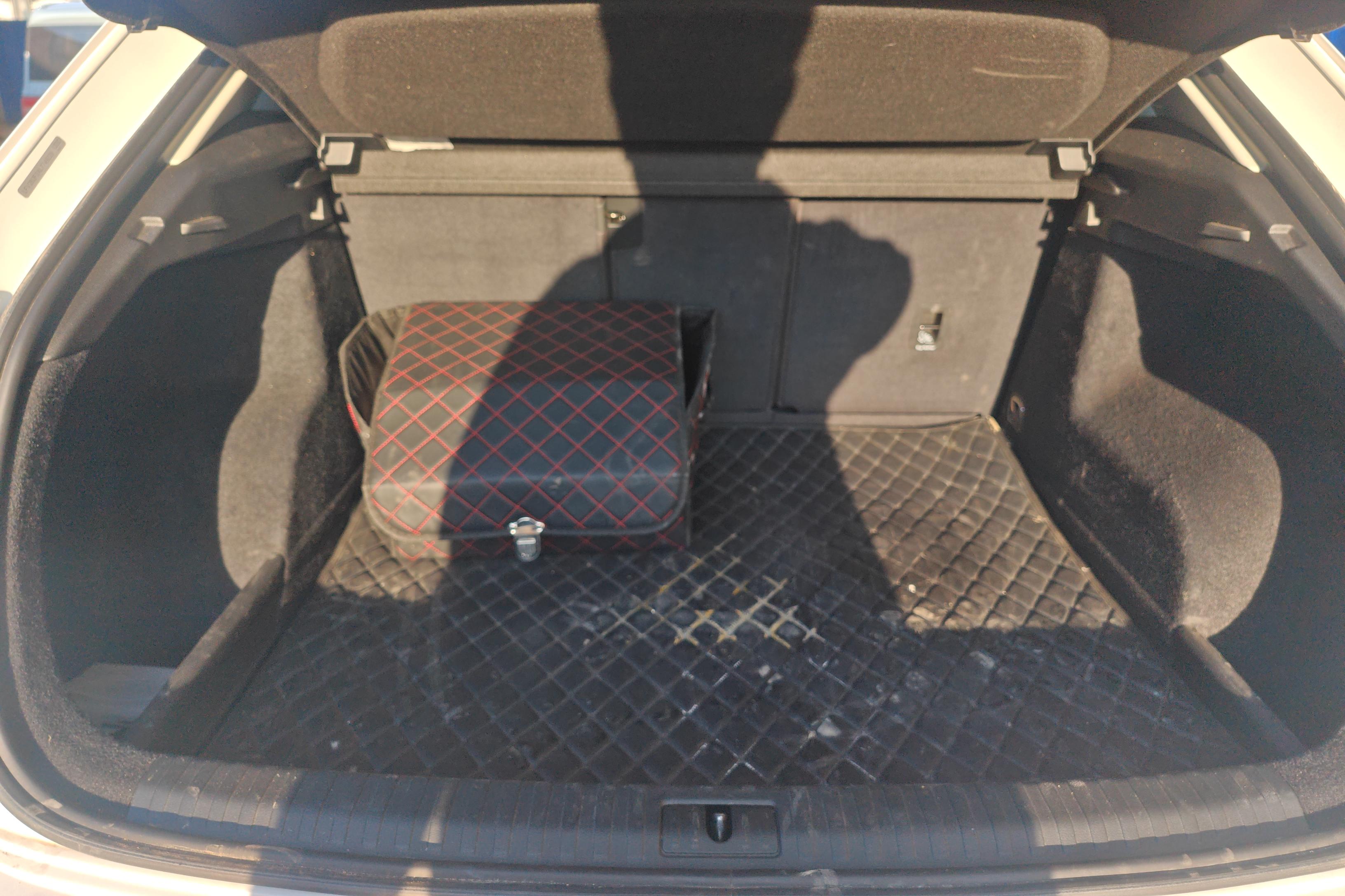 奥迪Q3 35TFSI 2021款 1.4T 自动 前驱 进取致雅型 (国Ⅵ) 