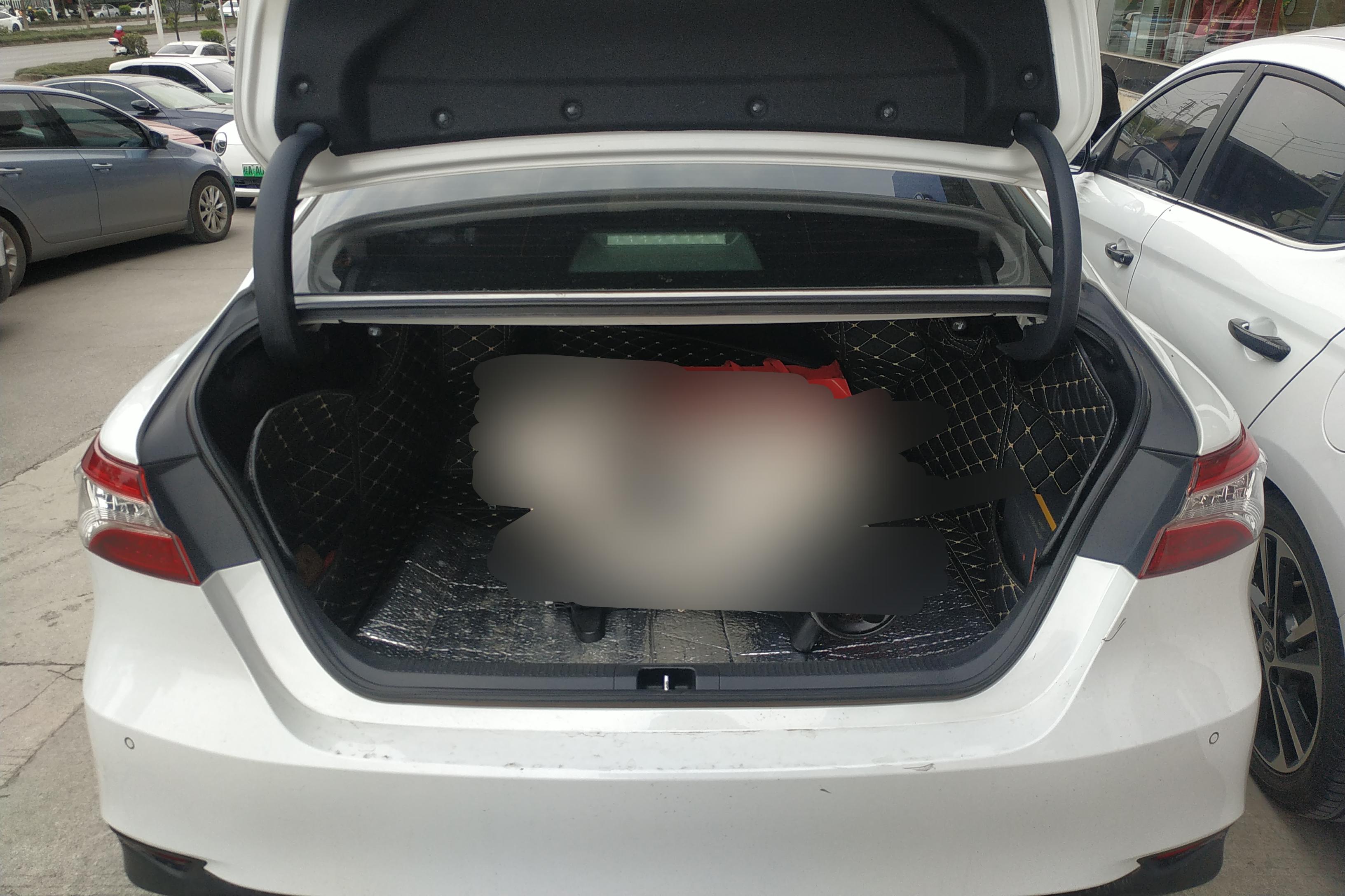 丰田凯美瑞 2019款 2.0L 自动 豪华版 (国Ⅴ) 