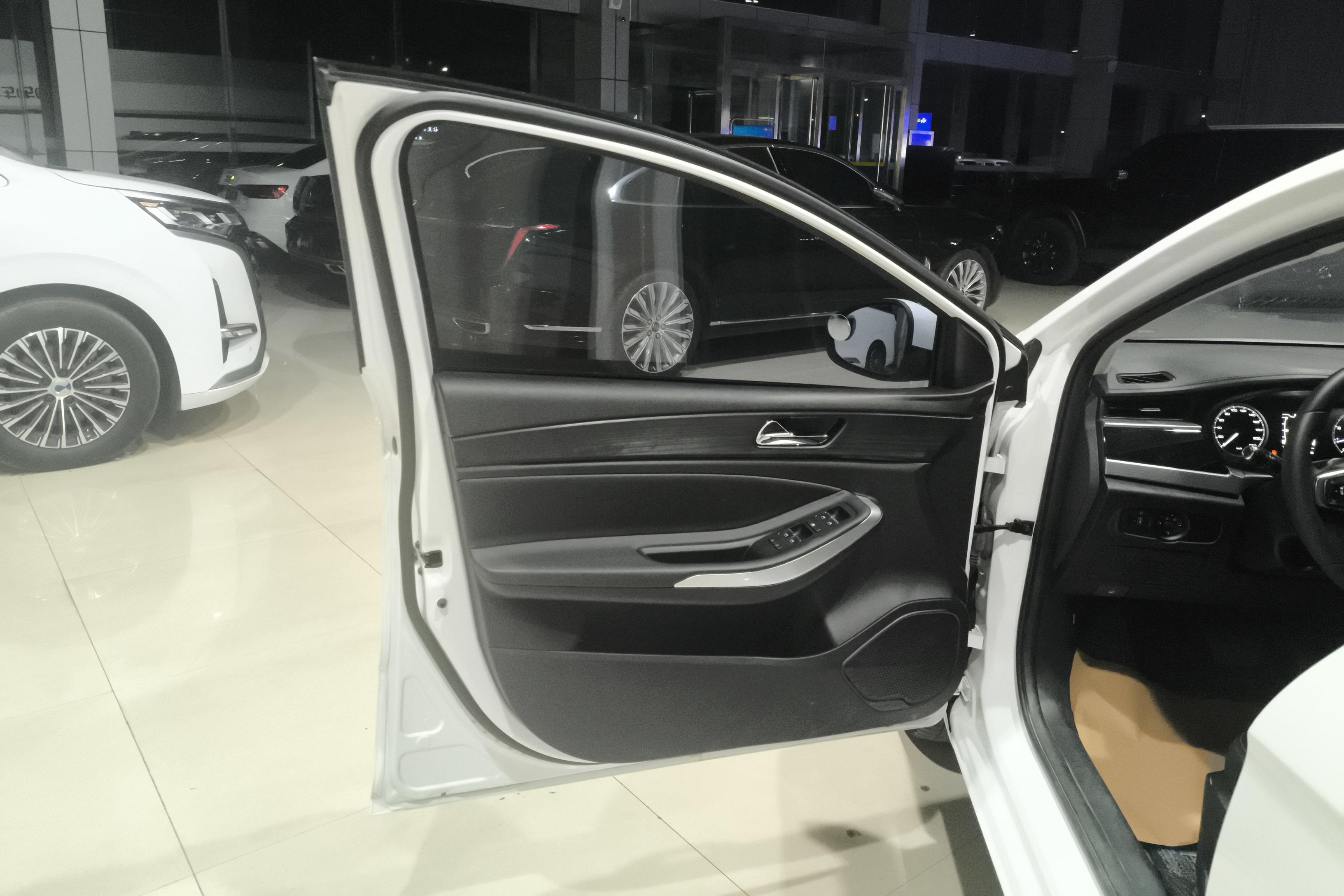 奇瑞艾瑞泽5 2021款 1.5L 自动 青春版Pro (国Ⅵ) 