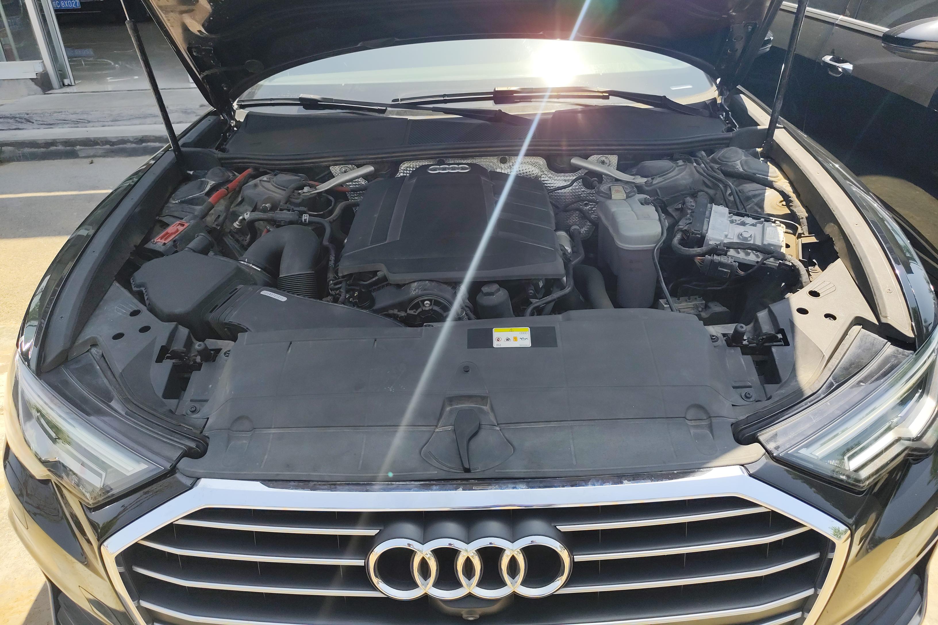 奥迪A6L 40TFSI 2020款 2.0T 自动 豪华动感型 (国Ⅵ) 