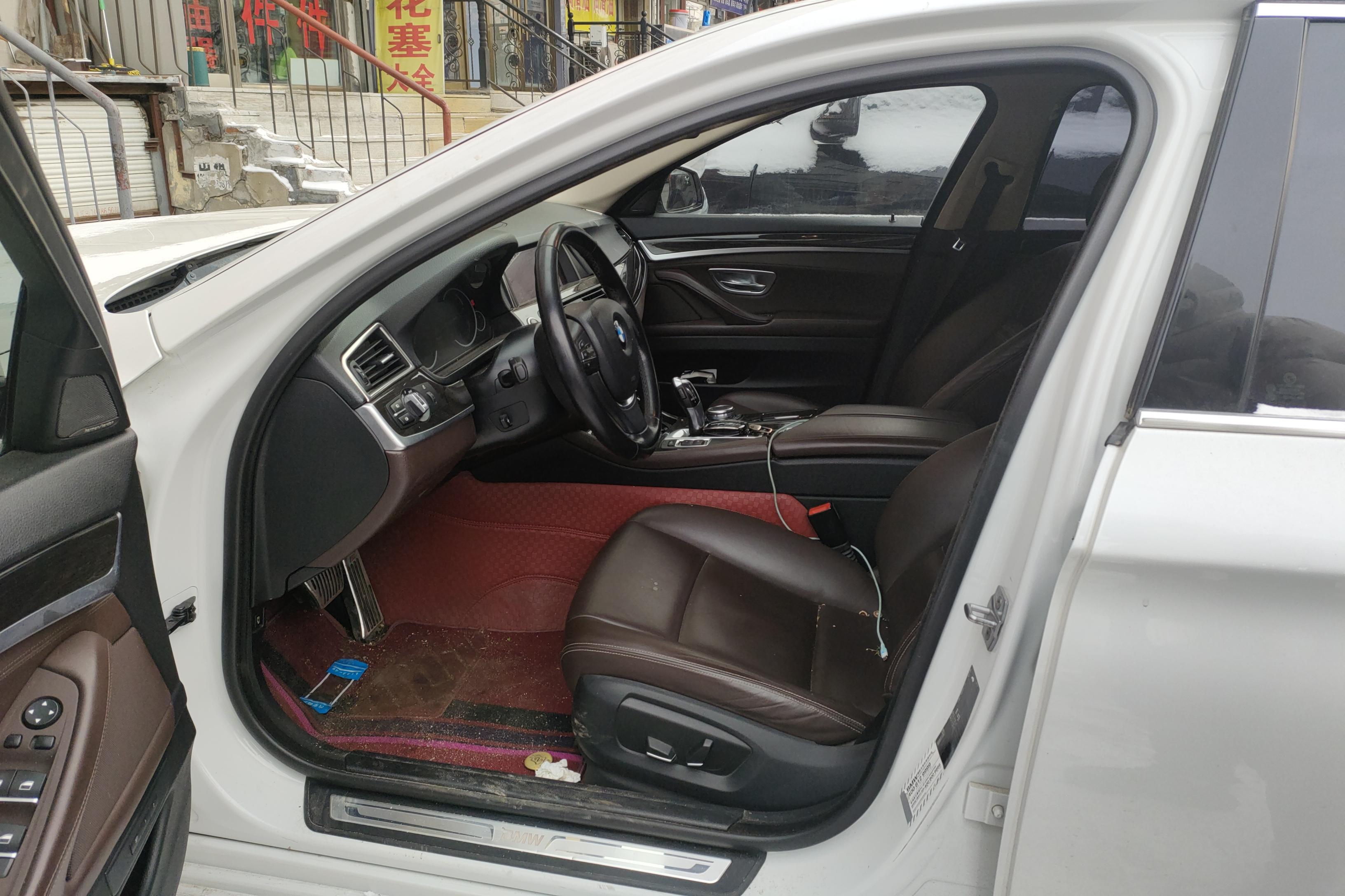 宝马5系 525Li 2017款 2.0T 自动 汽油 豪华设计套装 (国Ⅴ) 