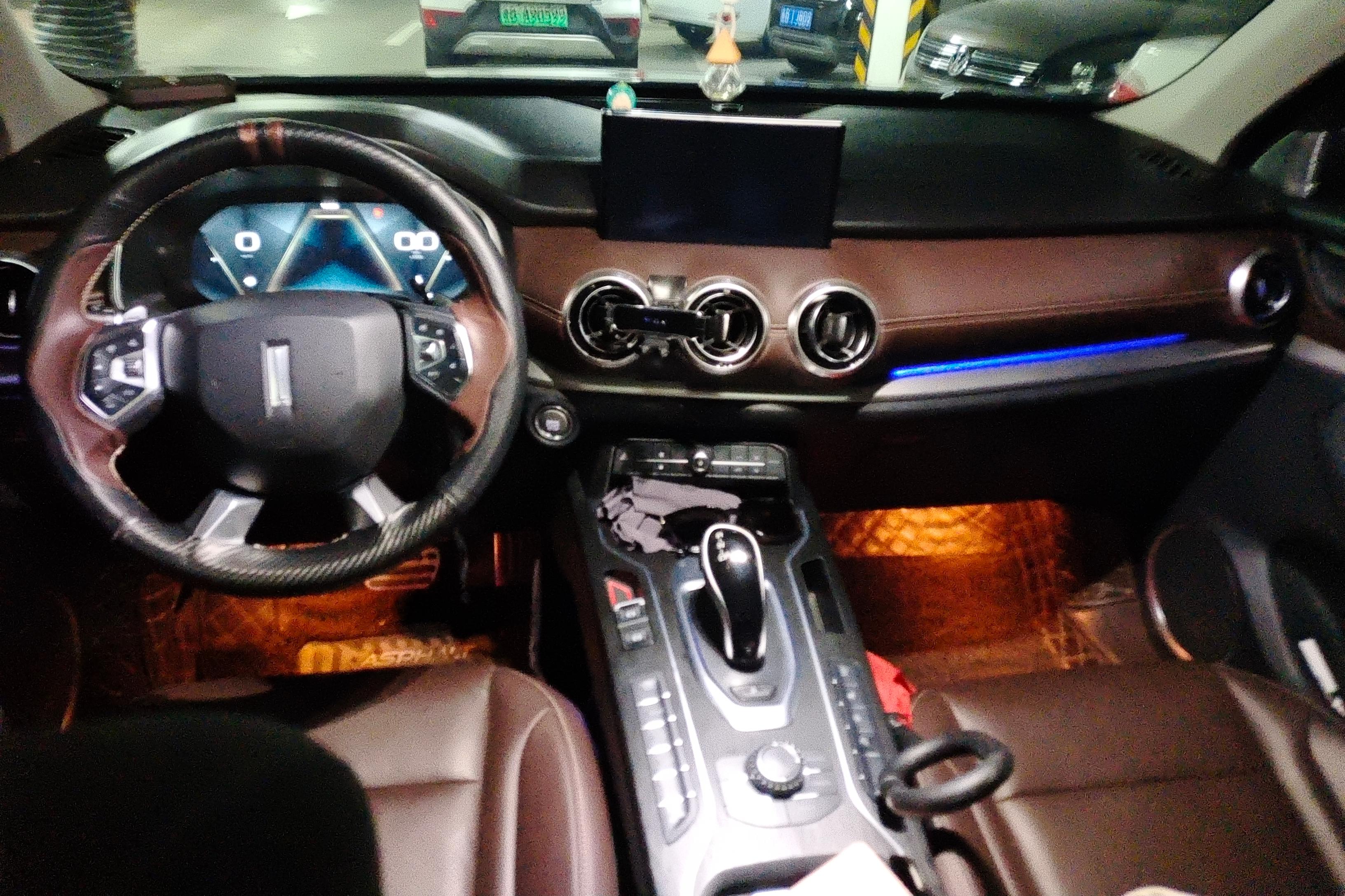 魏牌VV6 2018款 2.0T 自动 超豪华型 (国Ⅴ) 