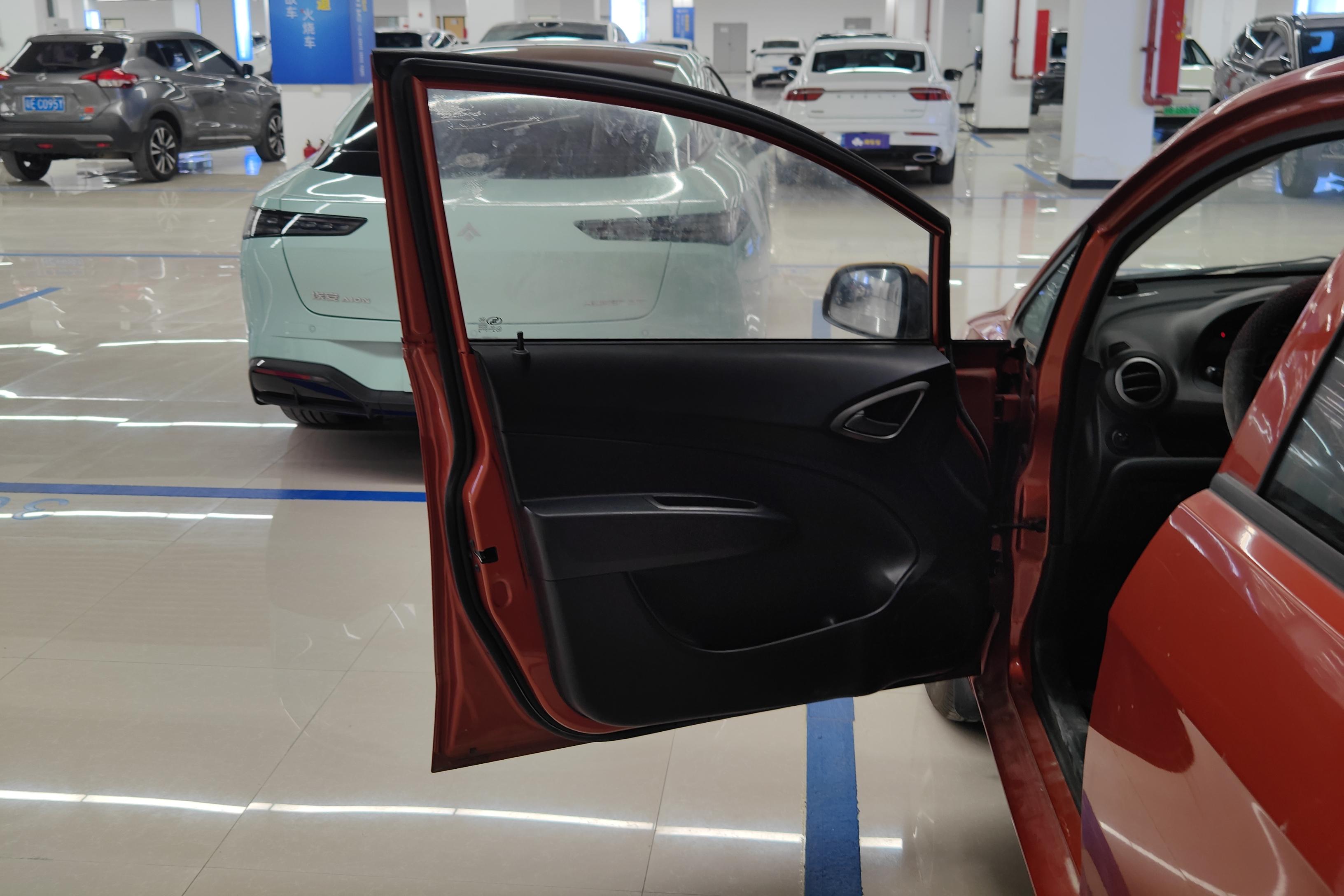 雪佛兰赛欧 2013款 1.4L 手动 4门5座三厢车 理想幸福版 (国Ⅳ) 