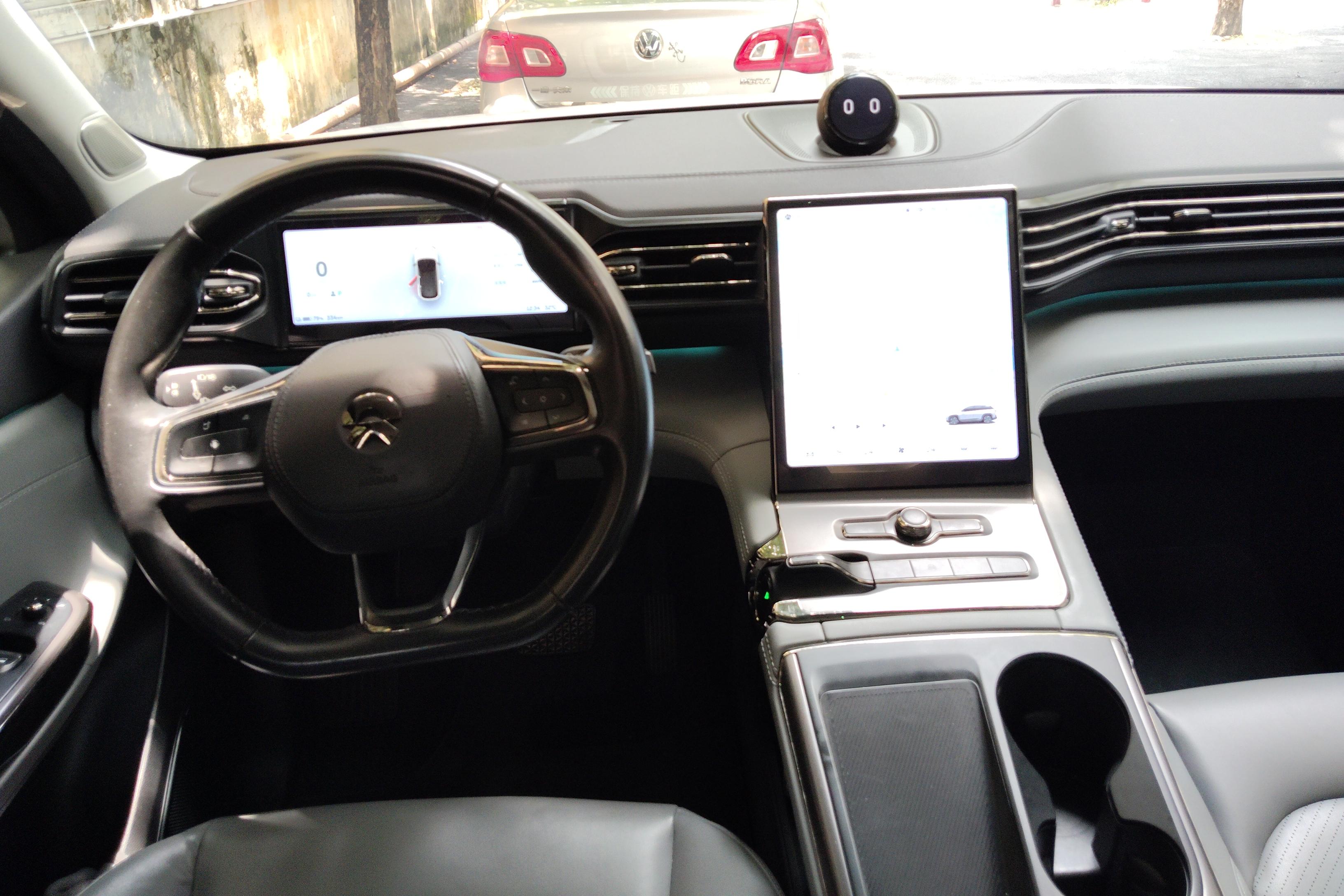 蔚来ES6 2020款 70kWh420km四驱 纯电动 运动版420KM 