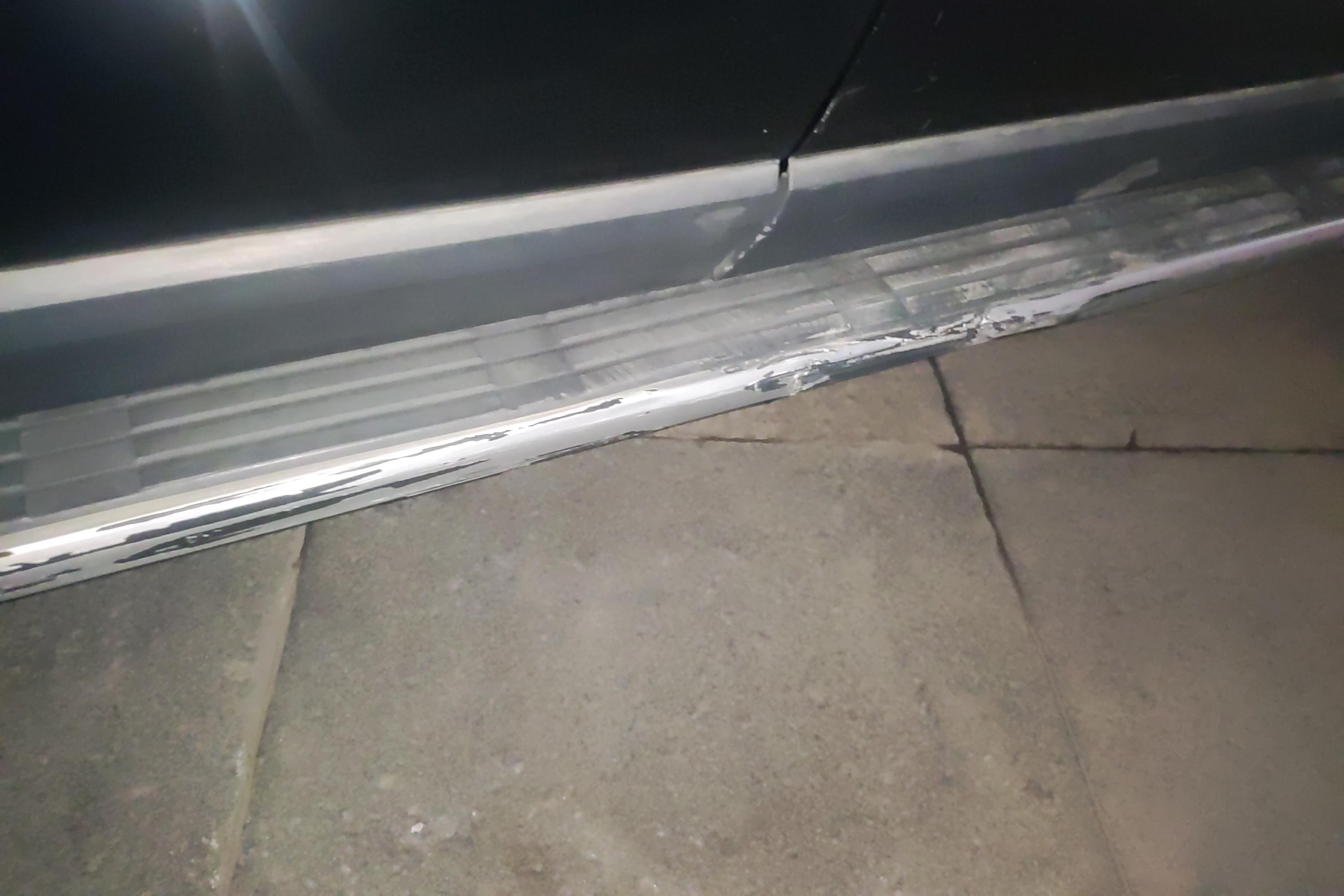 荣威RX8 2018款 2.0T 自动 后驱 30T智联网旗舰版 (国Ⅴ) 