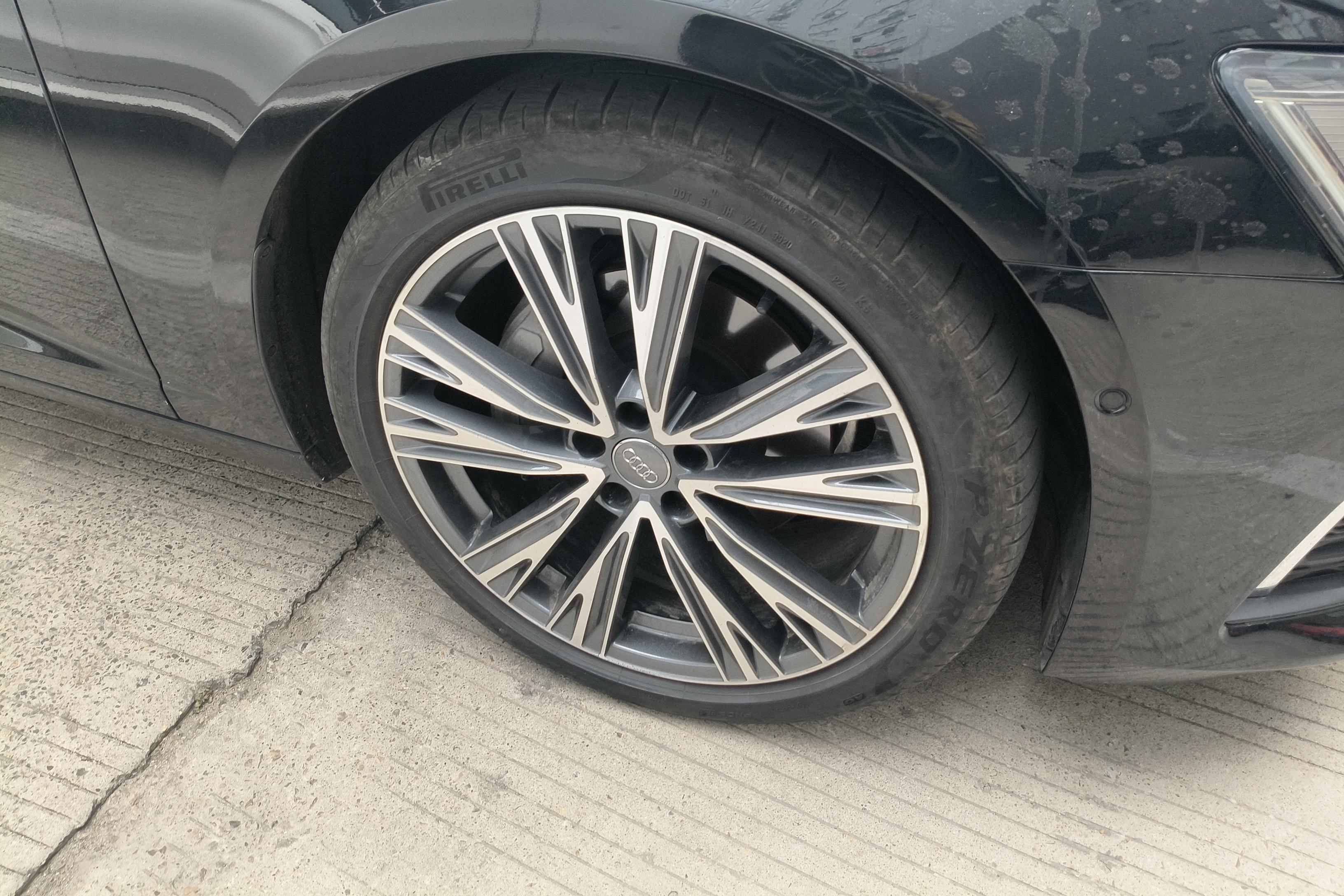 奥迪A6L 45TFSI 2020款 2.0T 自动 臻选致雅型 (国Ⅵ) 