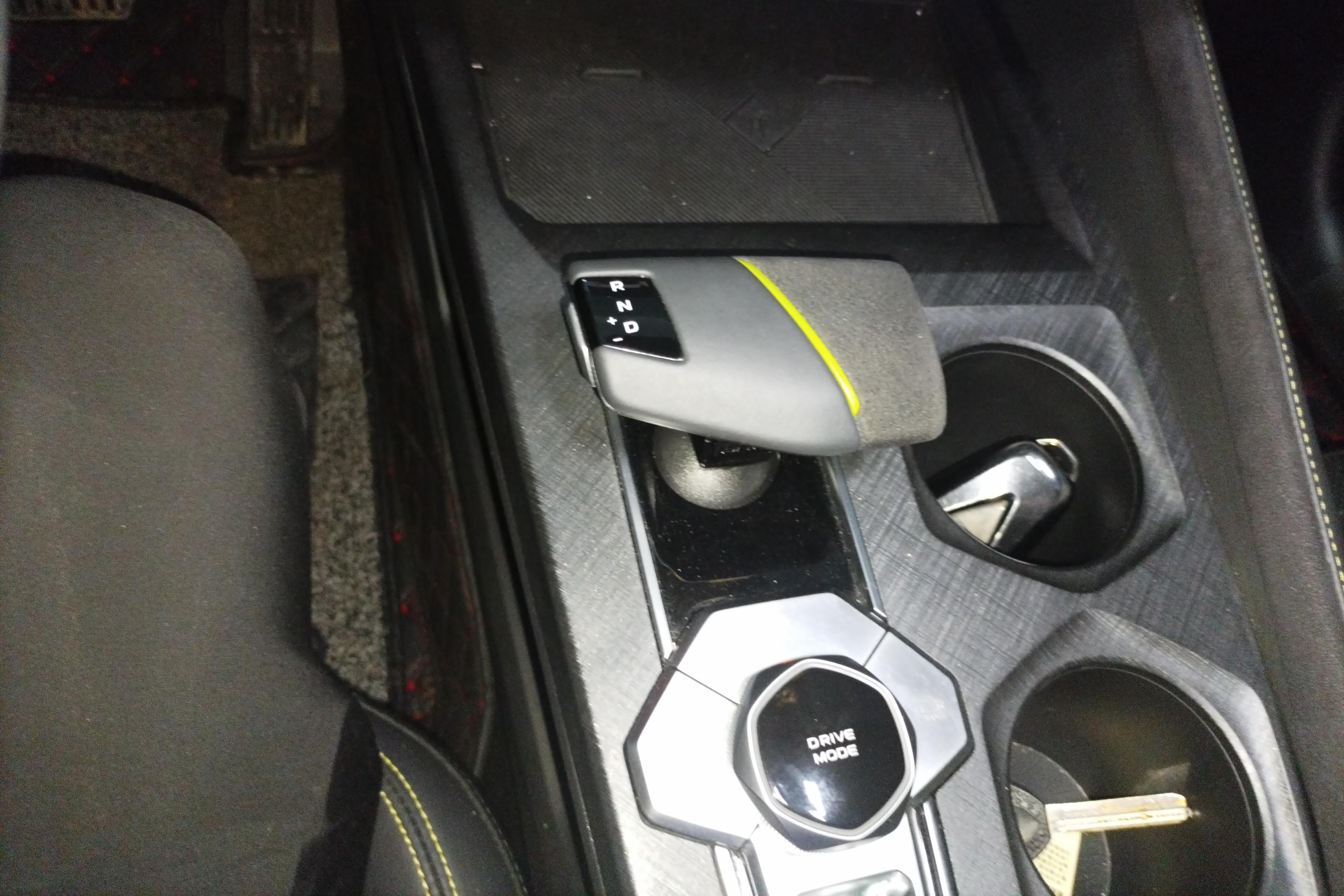 长安UNI-V 2022款 1.5T 自动 运动版 (国Ⅵ) 
