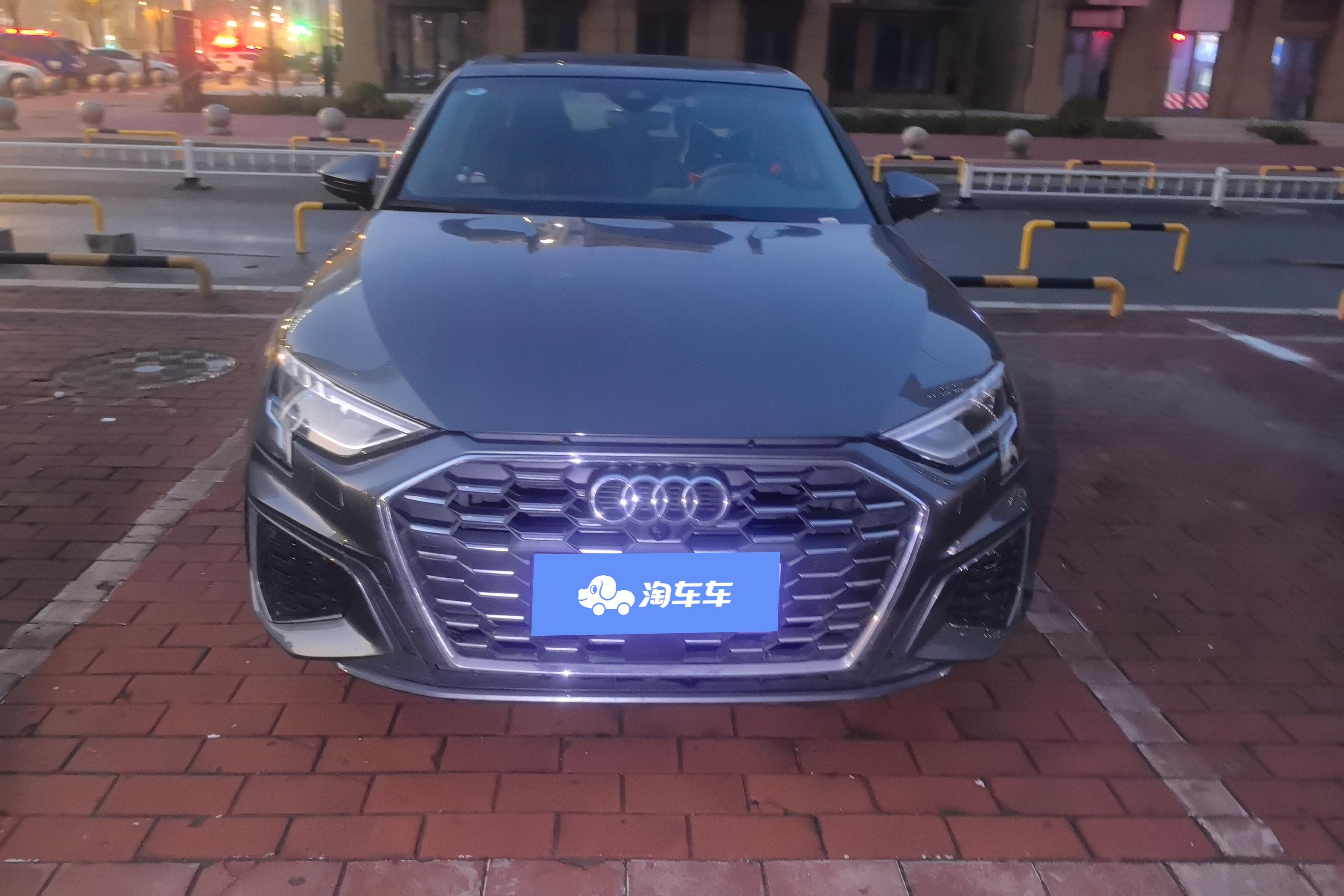 奥迪A3 35TFSI 2021款 1.4T 自动 汽油 时尚运动型Sportback (国Ⅵ) 