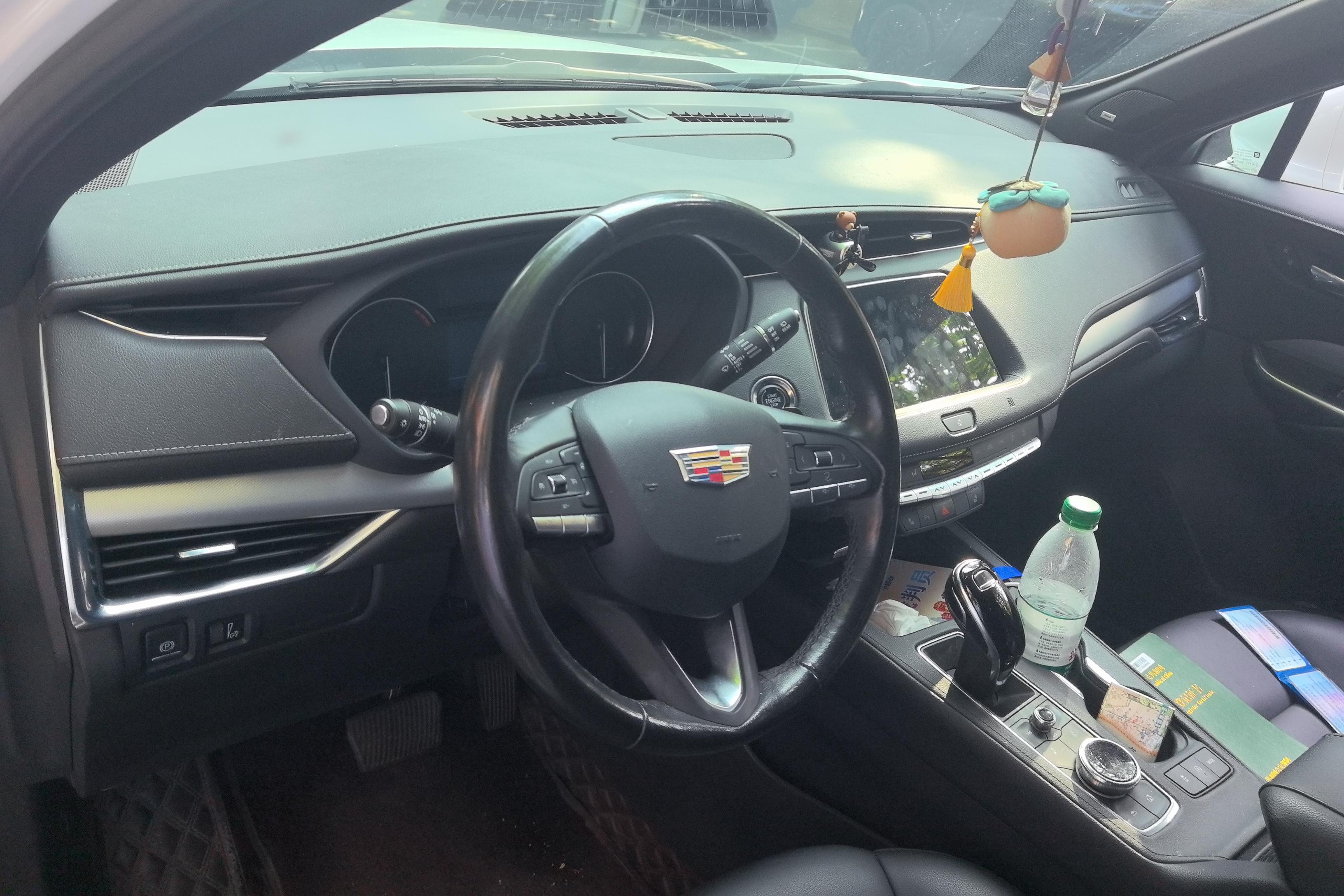 凯迪拉克XT4 2021款 2.0T 自动 28T领先型 (国Ⅵ) 