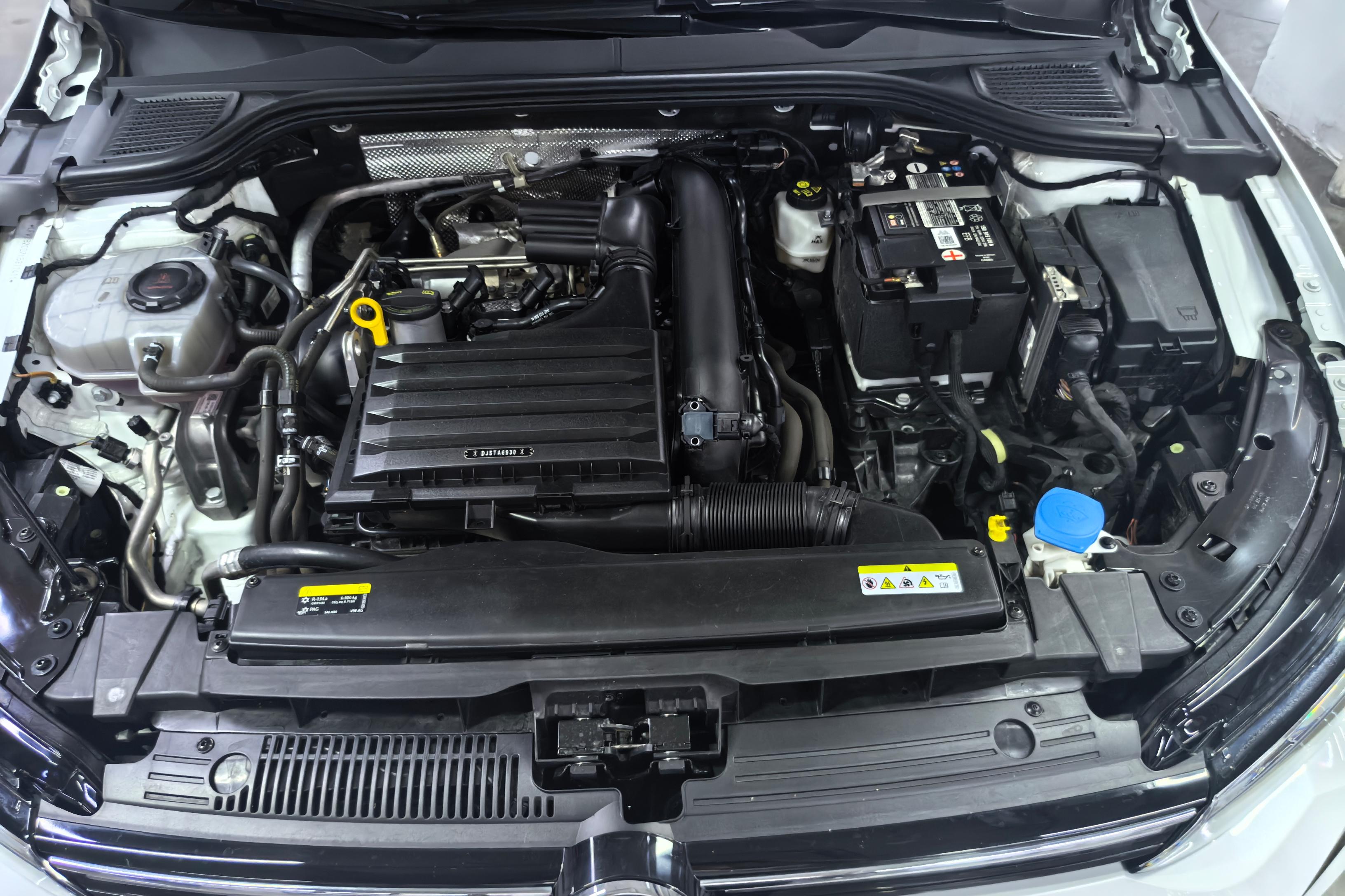 大众高尔夫 2021款 1.4T 自动 汽油 R-Line (国Ⅵ) 