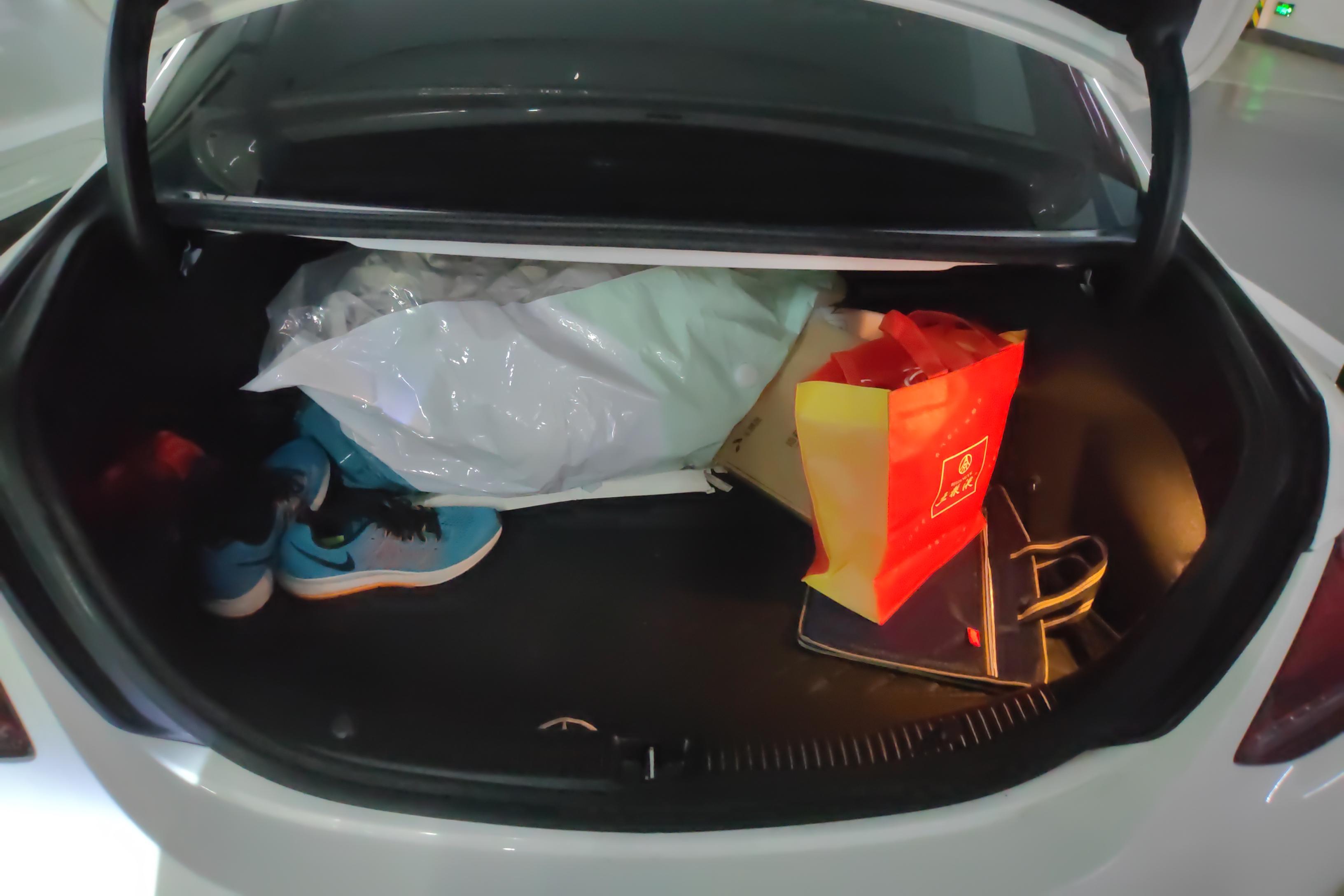 奔驰C级 C260L 2020款 1.5T 自动 运动版改款 (国Ⅵ) 