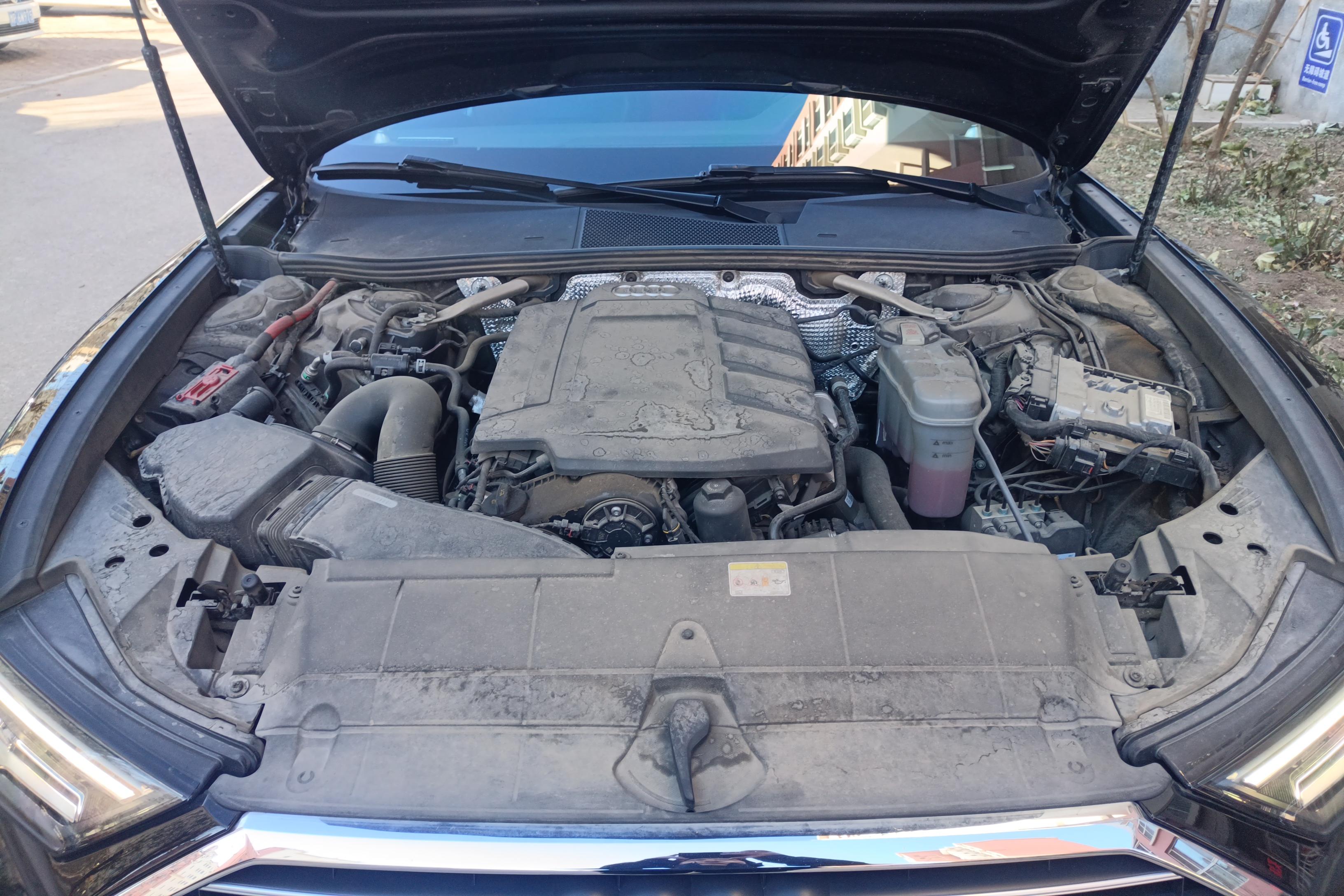 奥迪A6L 45TFSI 2021款 2.0T 自动 臻选动感型 (国Ⅵ) 