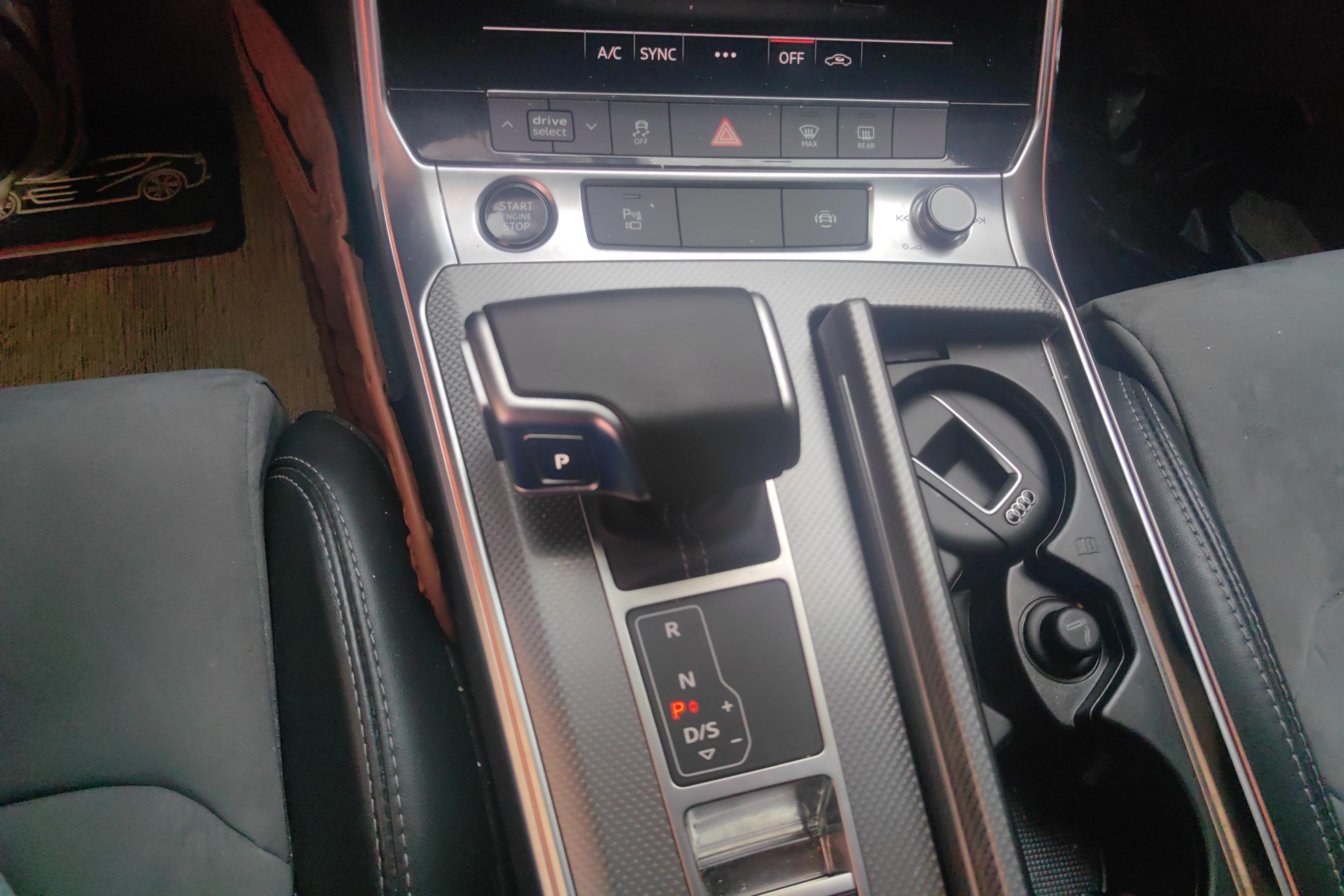 奥迪A6L 40TFSI 2022款 2.0T 自动 豪华致雅型 (国Ⅵ) 