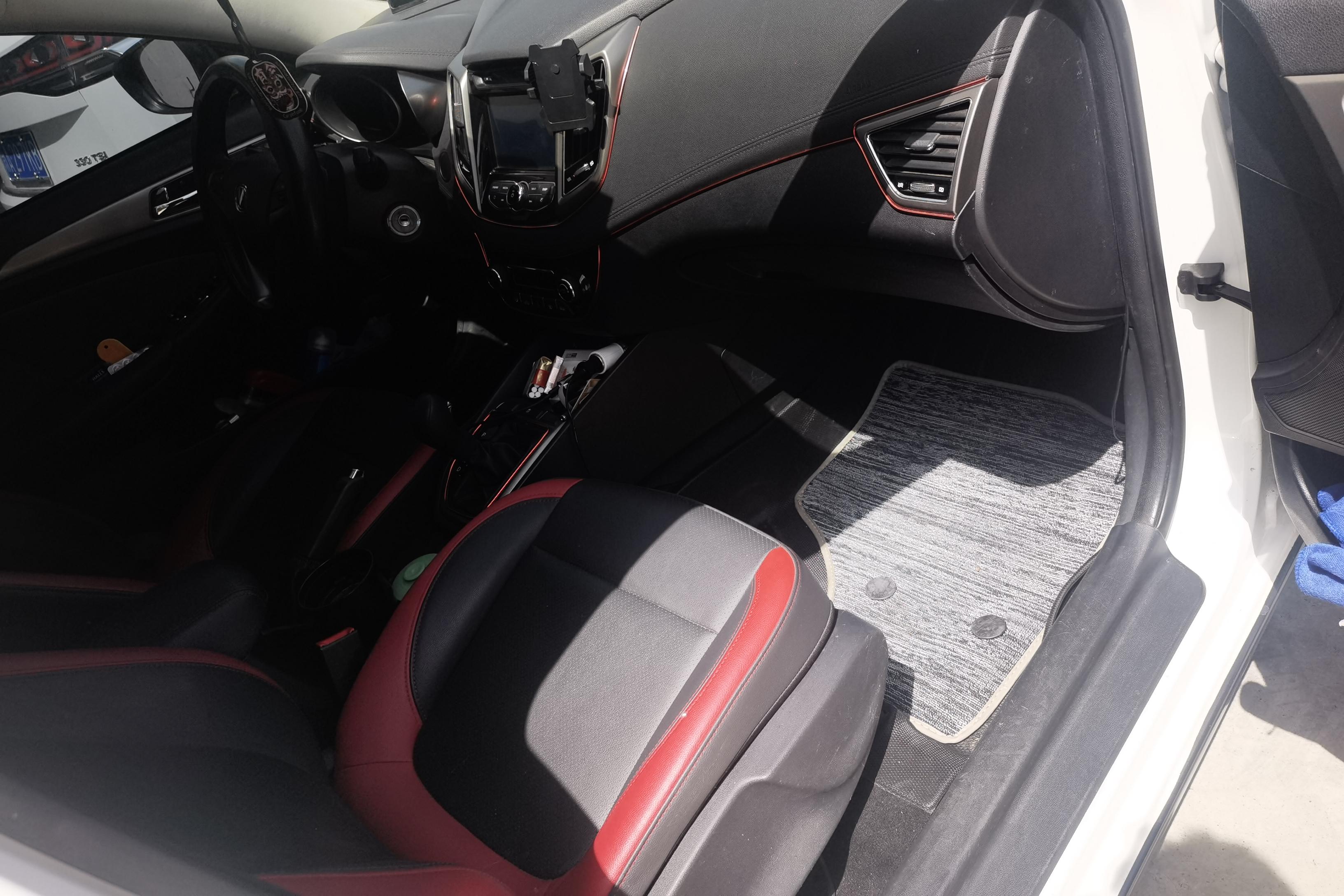 长安逸动XT 2016款 1.6L 自动 俊酷型 (国Ⅴ) 