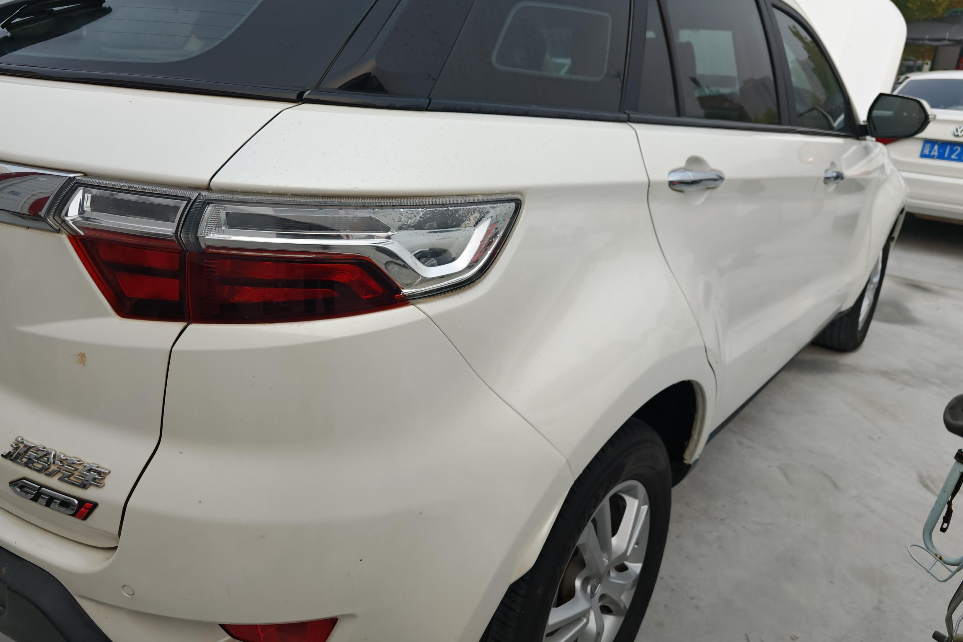 江铃驭胜S330 2016款 1.5T 自动 GTDi旗舰版 (国Ⅴ) 