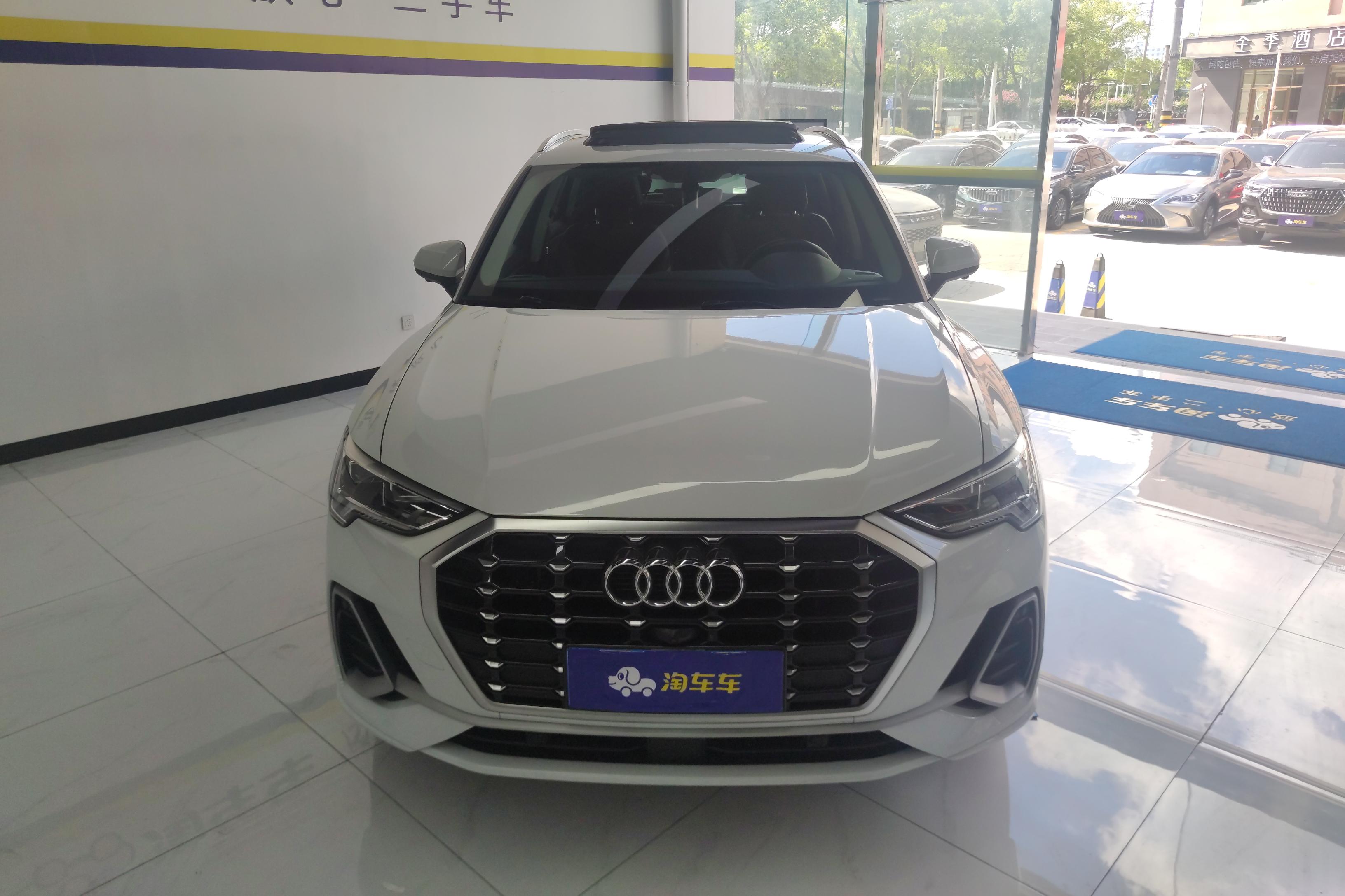 奥迪Q3 40TFSI 2019款 2.0T 自动 前驱 时尚动感型 (国Ⅵ) 