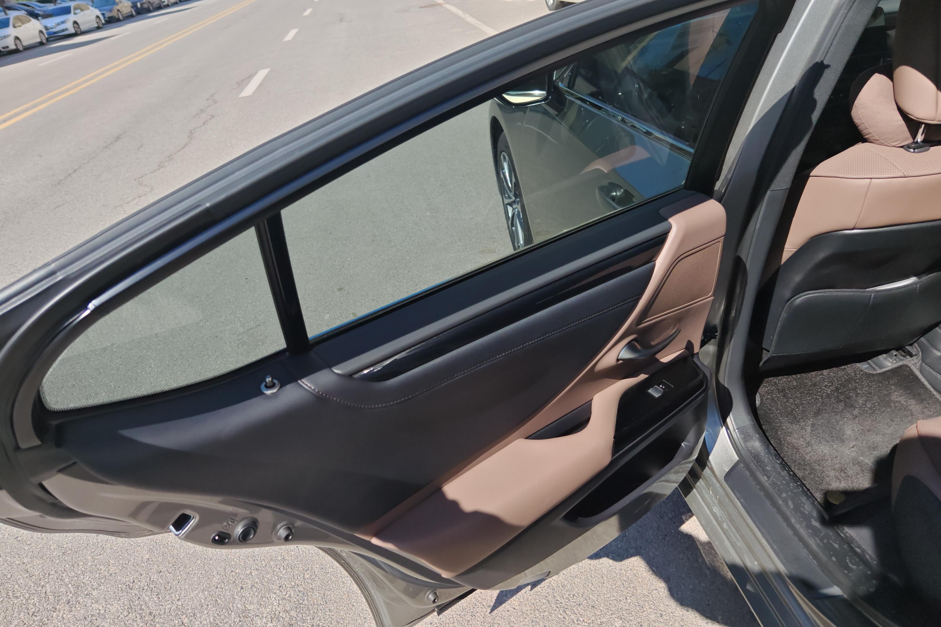 雷克萨斯ES 200 [进口] 2021款 2.0L 自动 卓越版 