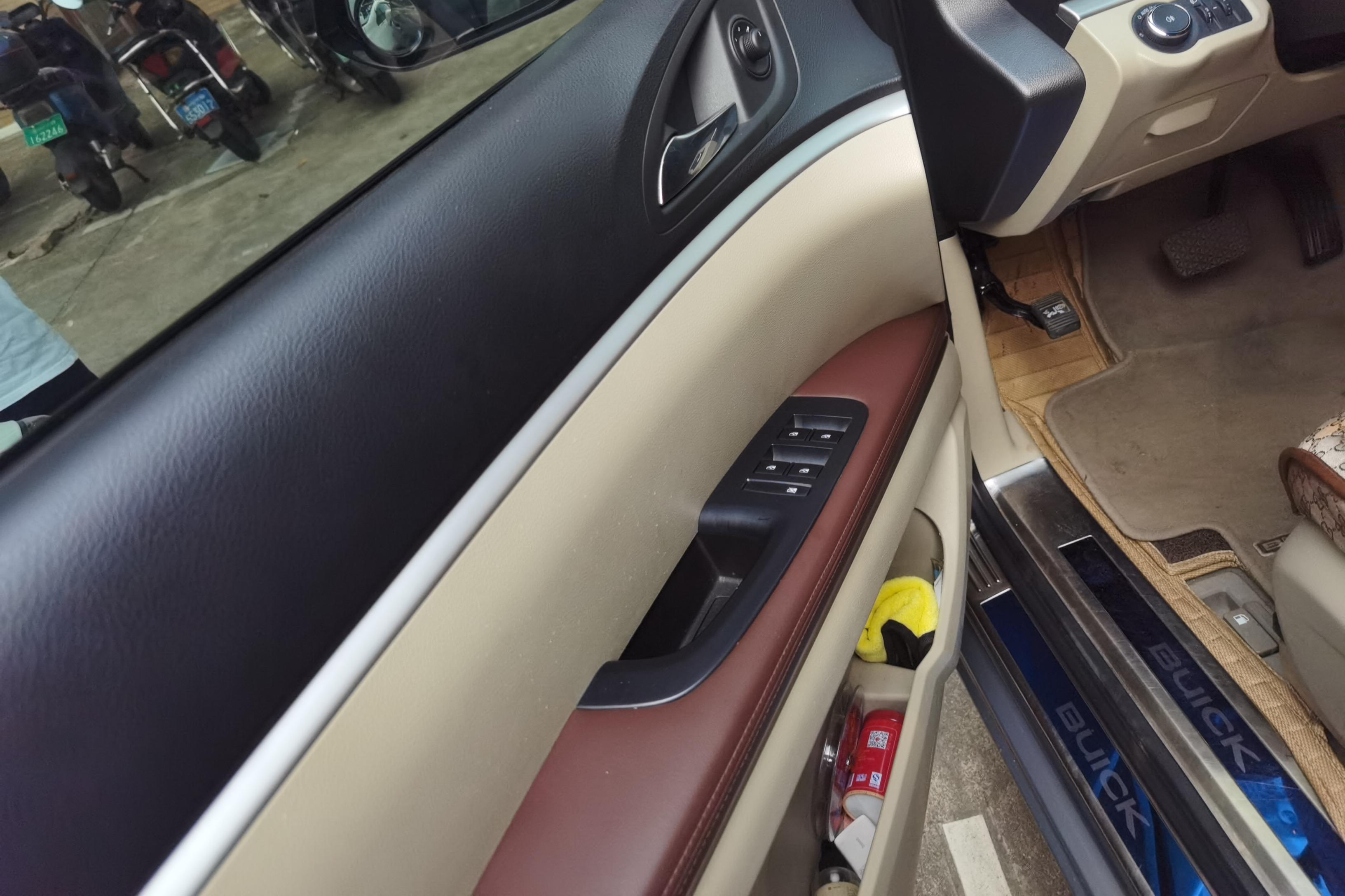 别克GL8 2018款 2.0T 自动 7座 28T豪华型 (国Ⅵ) 