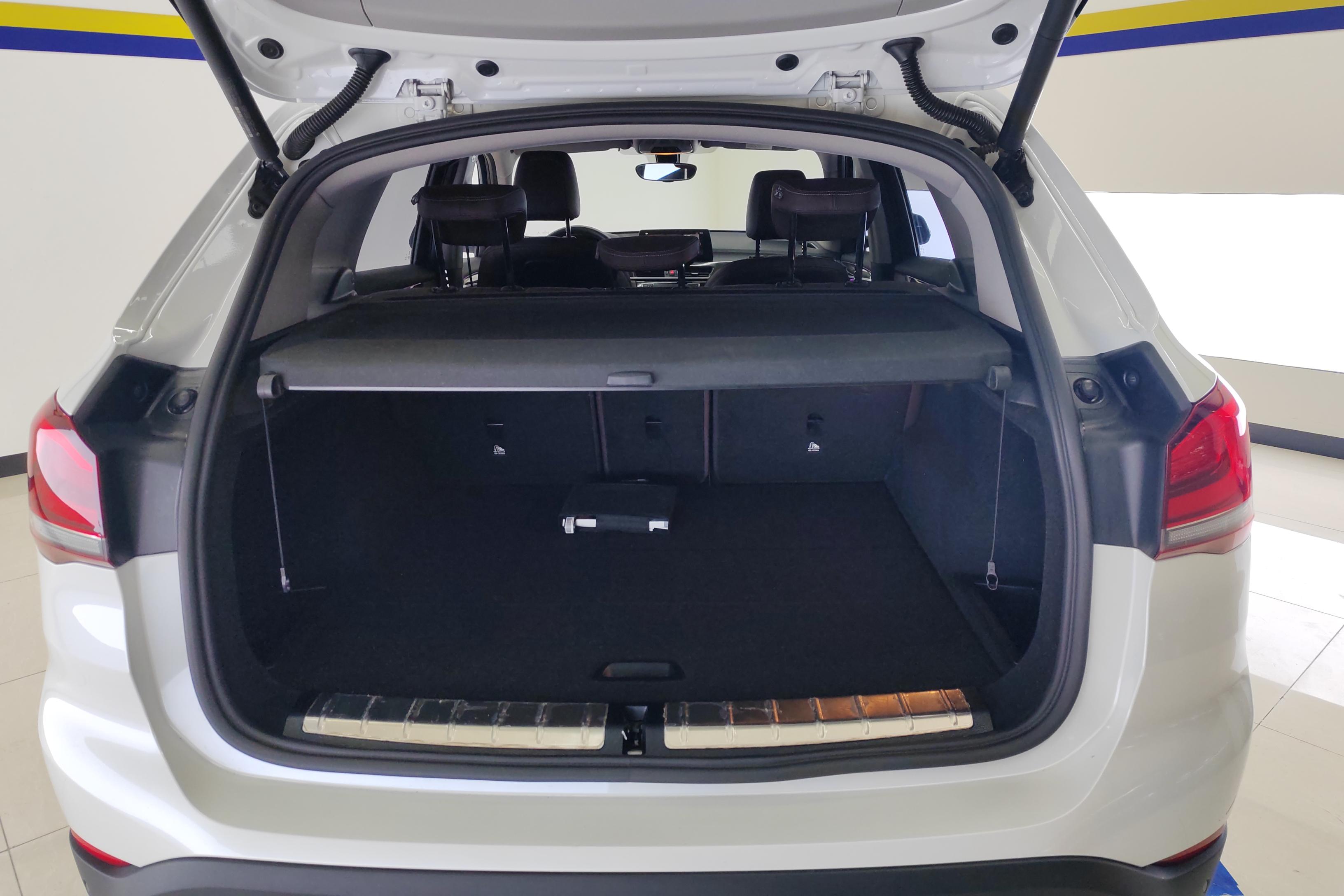 宝马X1 xDrive25Li 2020款 2.0T 自动 四驱 汽油 尊享型 (国Ⅵ) 