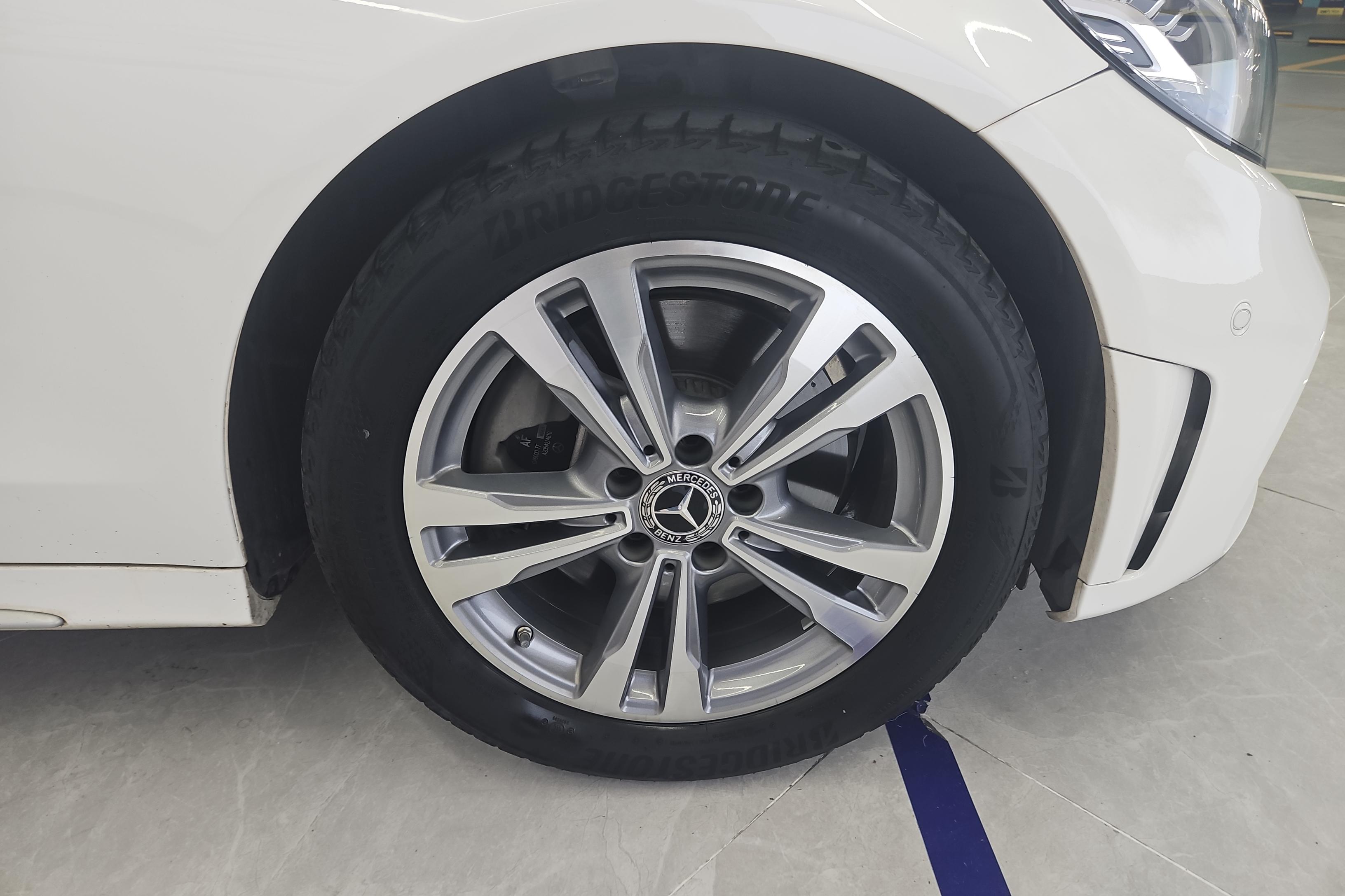 奔驰C级 C200L 2021款 1.5T 自动 时尚型运动版 (国Ⅵ) 