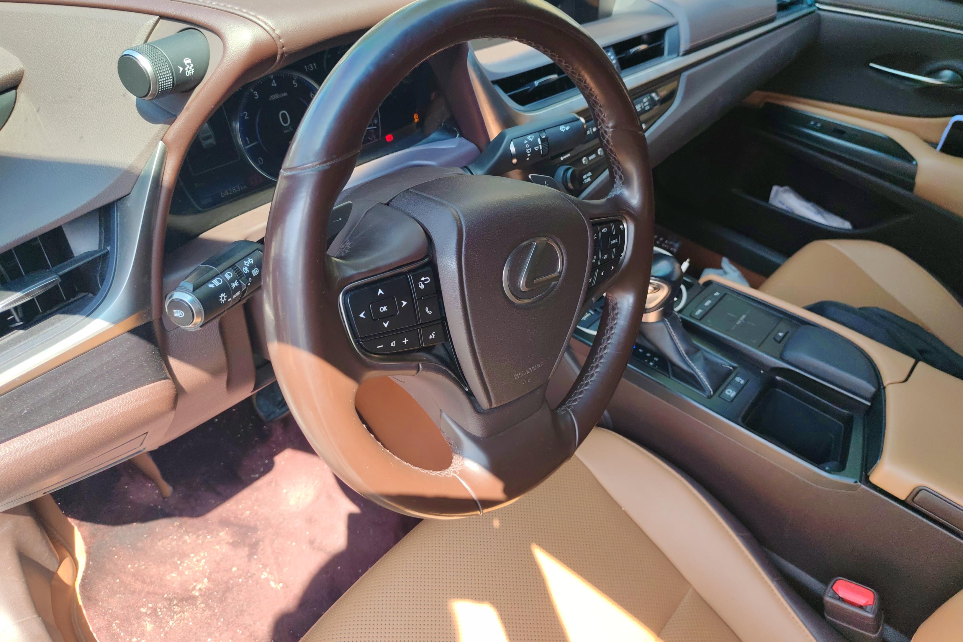 雷克萨斯ES 200 [进口] 2020款 2.0L 自动 卓越版 