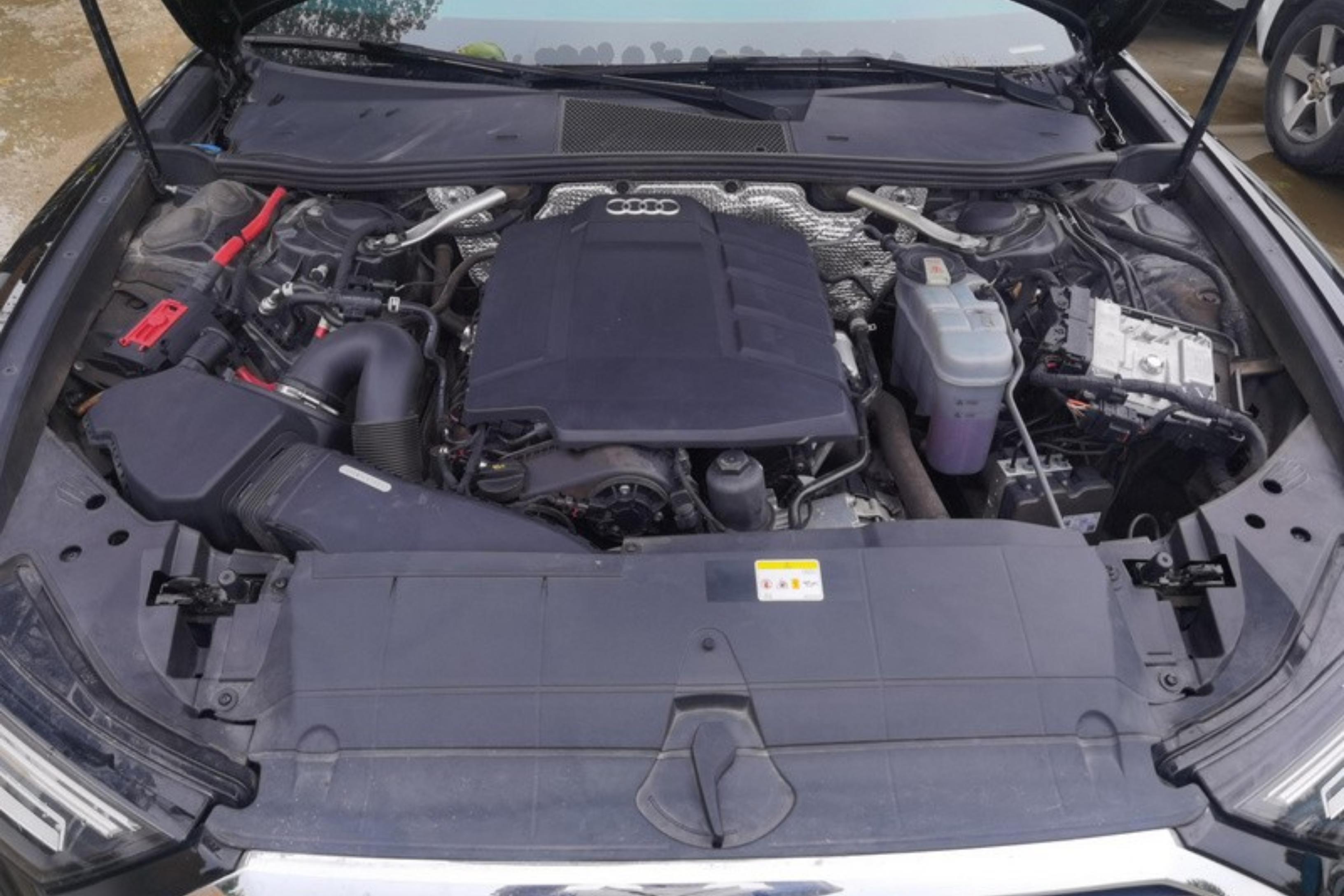 奥迪A6L 45TFSI 2022款 2.0T 自动 尊享动感型 (国Ⅵ) 