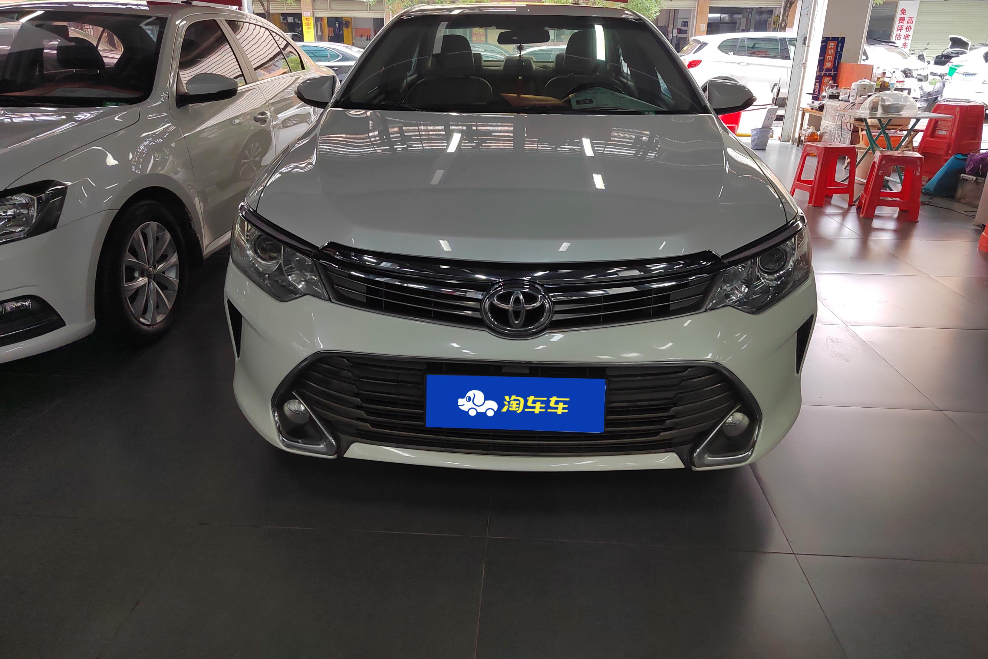 丰田凯美瑞 2015款 2.0L 自动 领先版 (国Ⅳ) 
