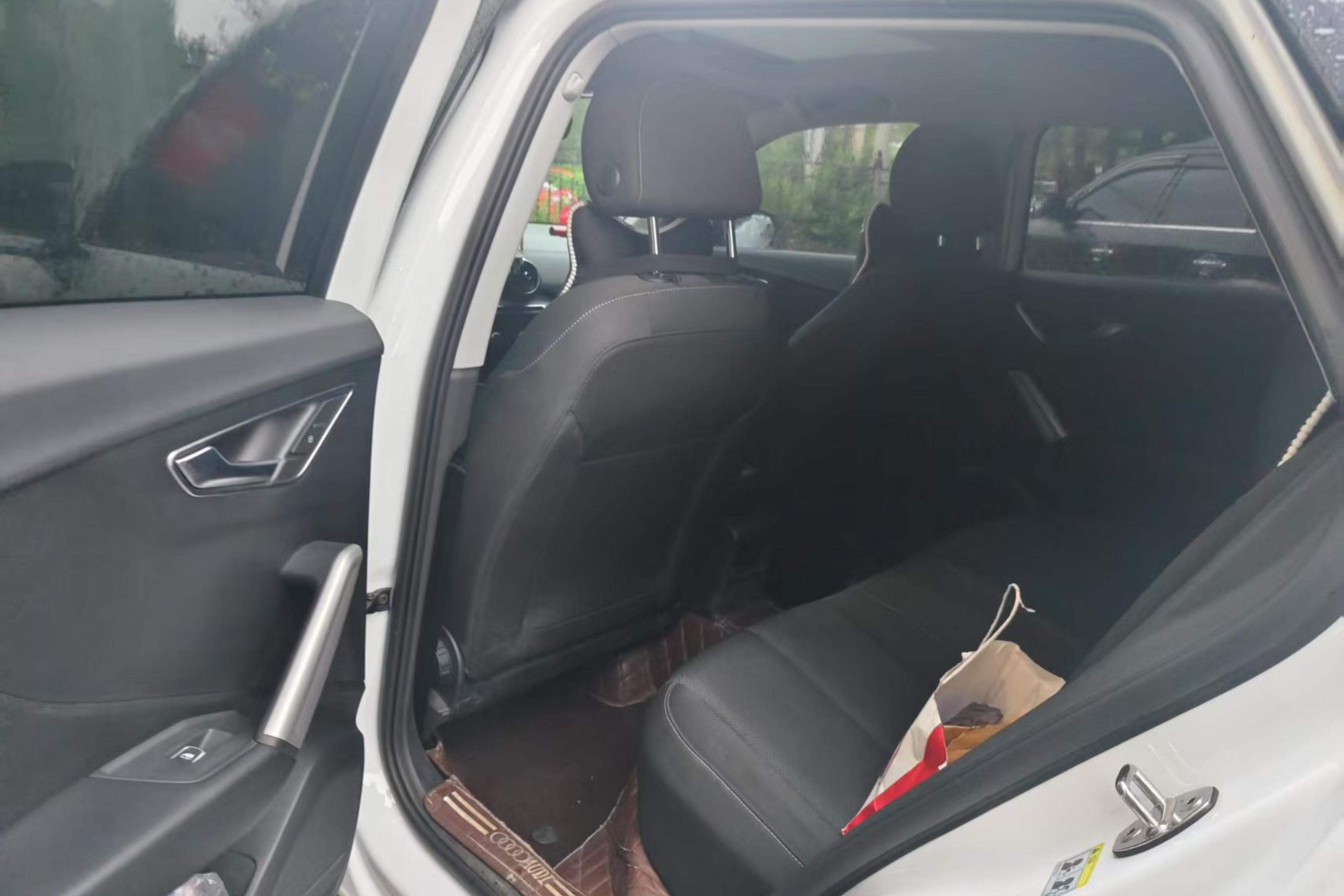 奥迪Q2L 35TFSI 2021款 1.4T 自动 进取动感型 (国Ⅵ) 