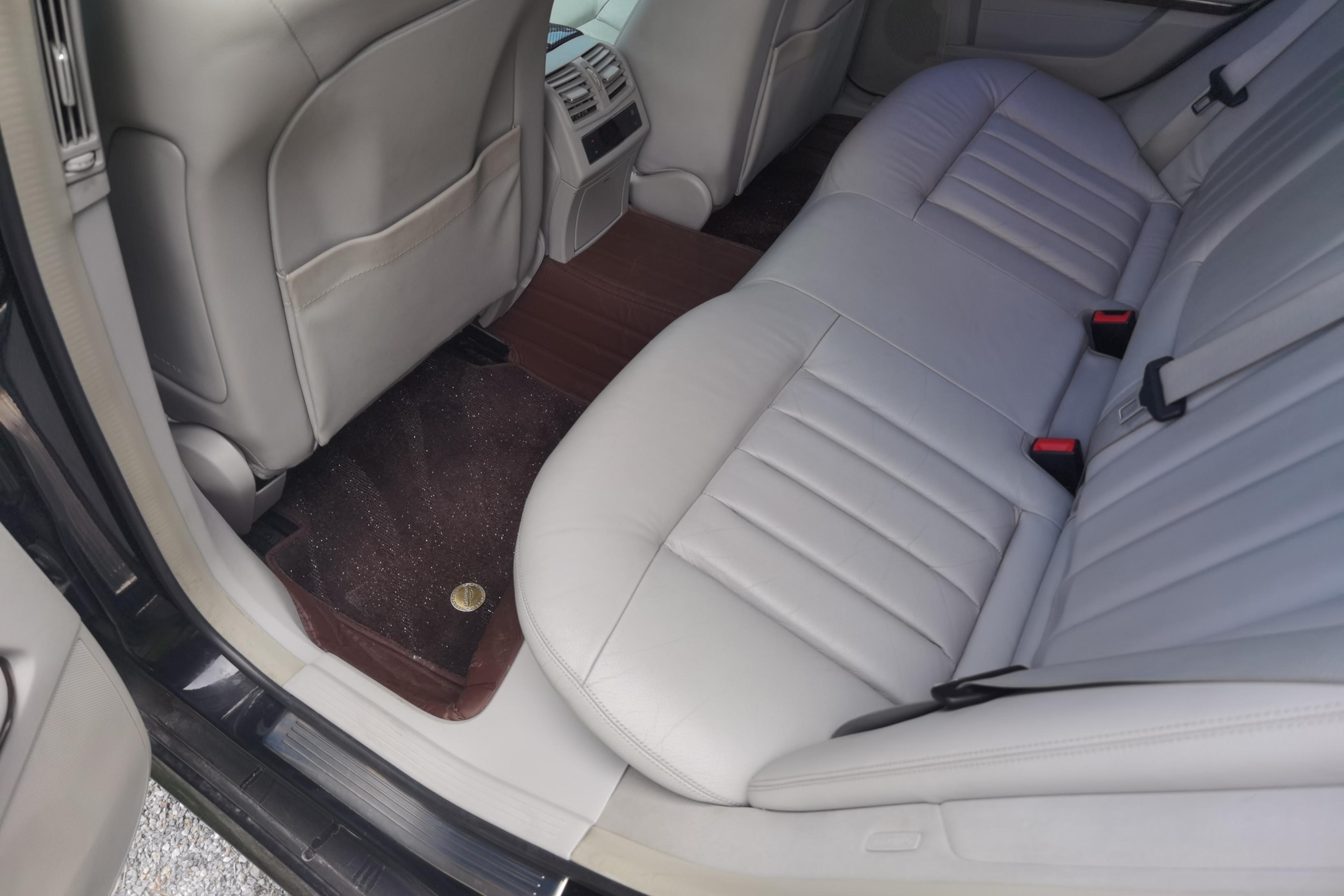 奔驰E级 E300 [进口] 2009款 3.0L 自动 汽油 优雅型 