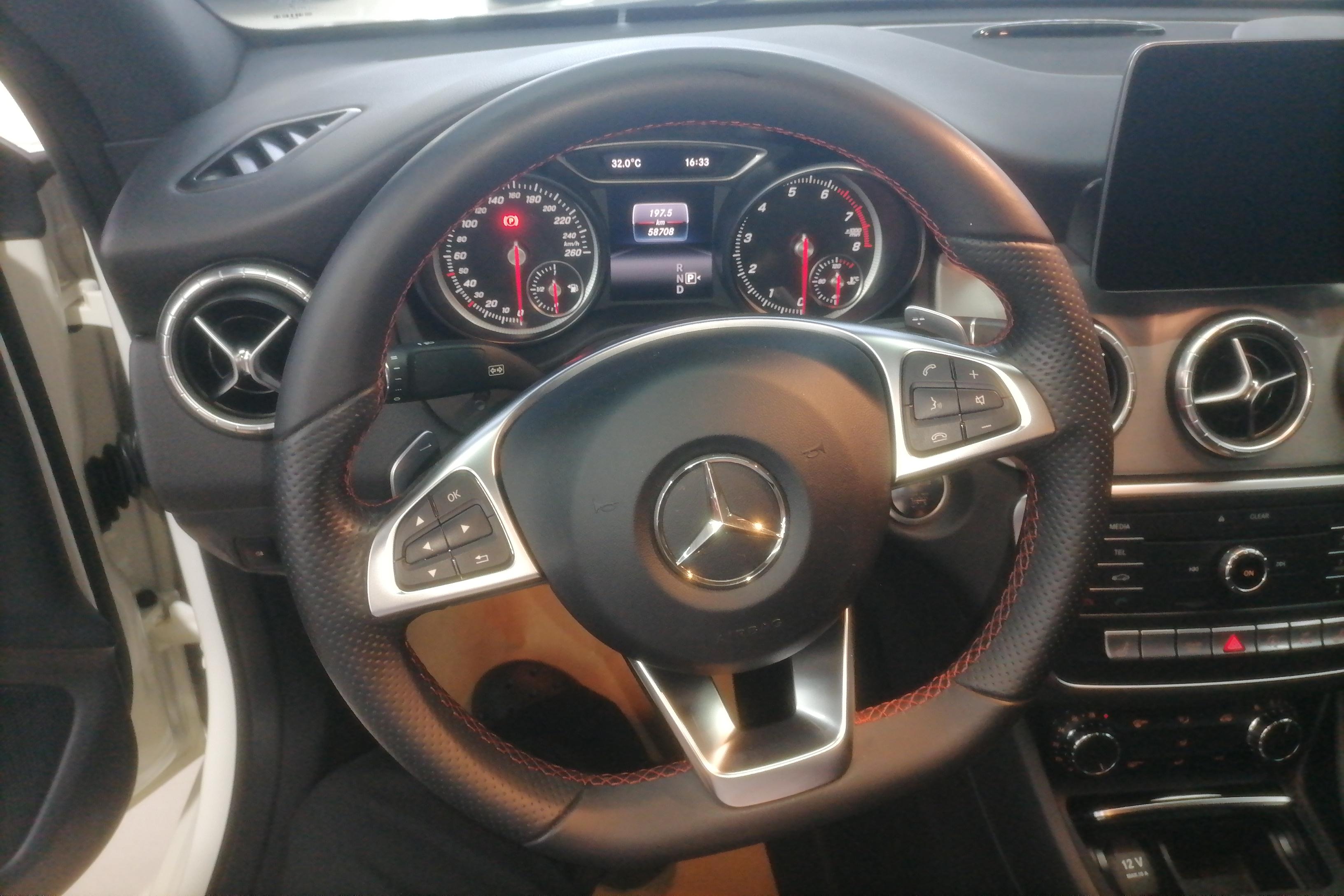 奔驰CLA级 CLA220 [进口] 2016款 2.0T 自动 汽油 改款 