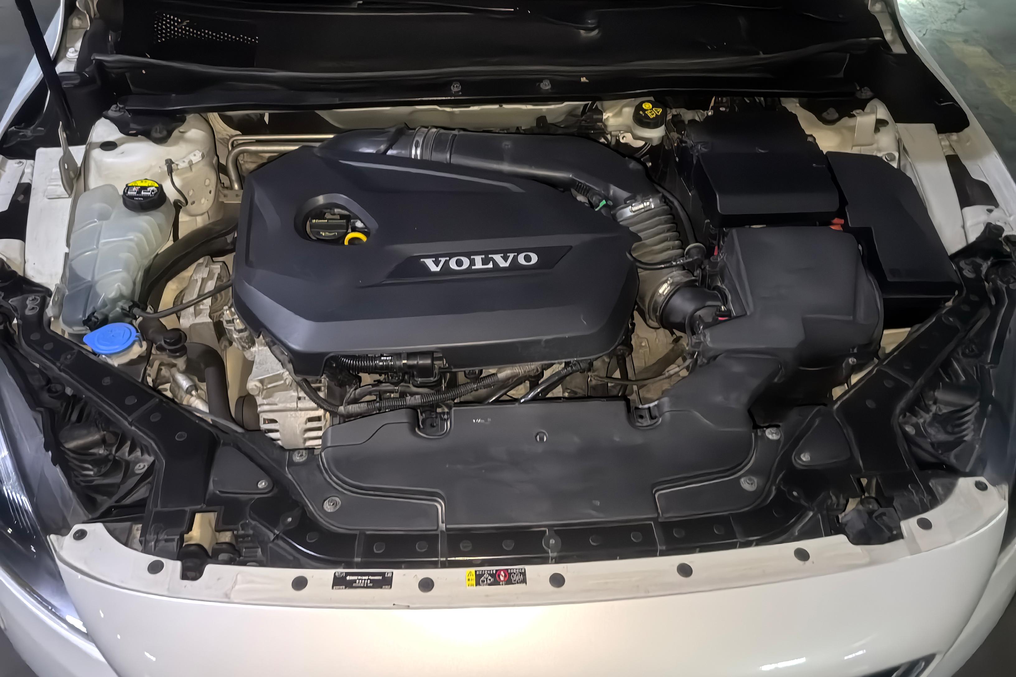 沃尔沃V40 [进口] 2015款 1.6T 自动 智雅版 (欧Ⅳ) 